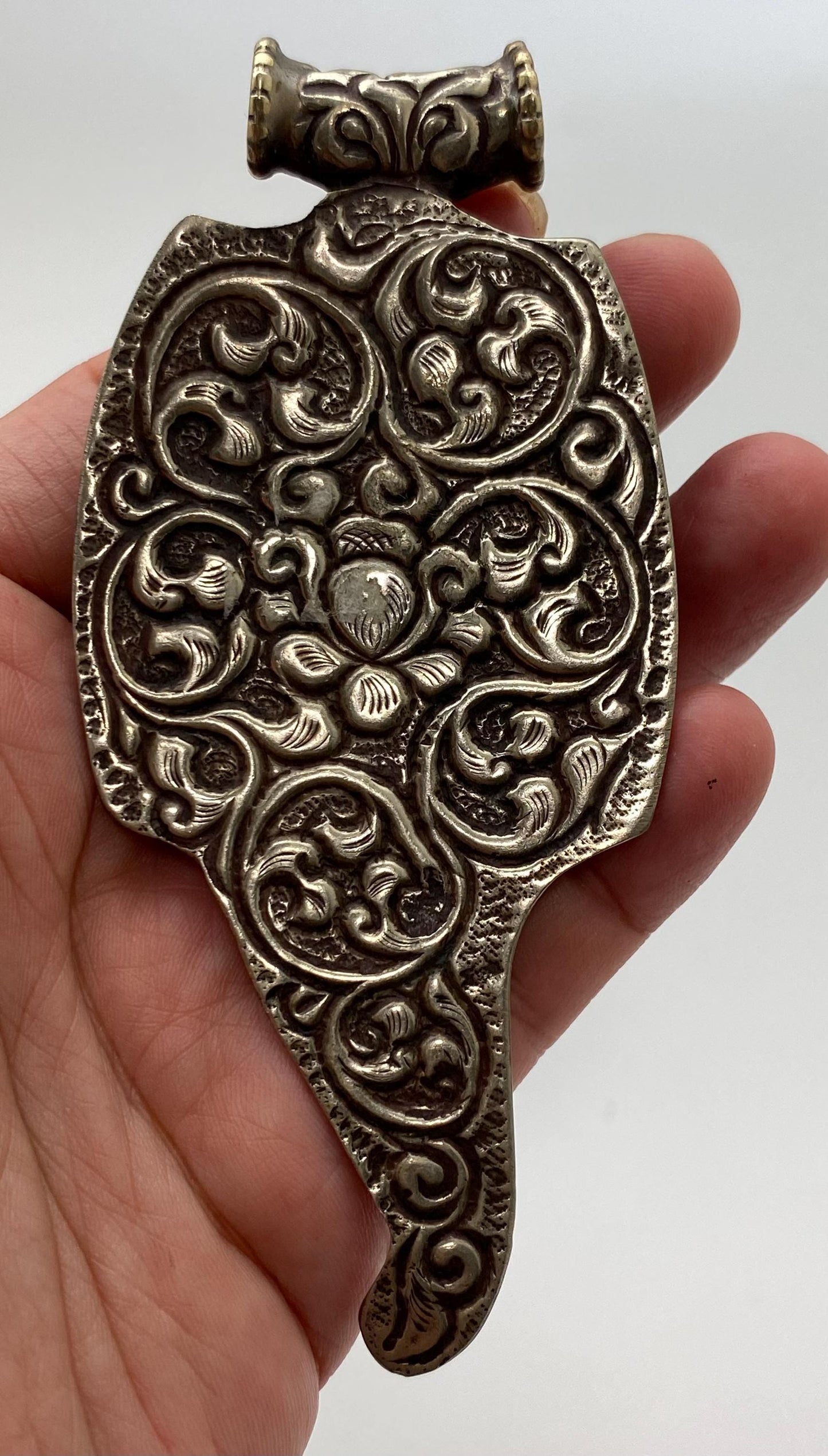 Large pendant, mother of pearl, handcrafted, Tibetan silver, ethnic style,Nepalese