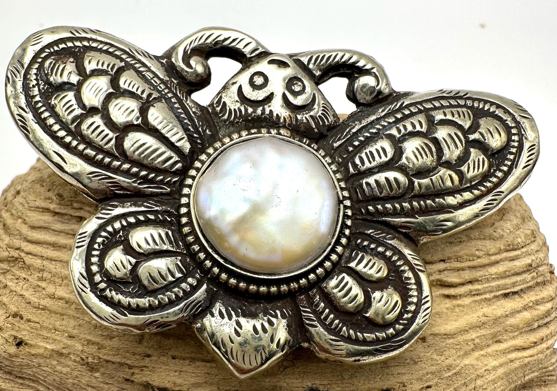 Butterfly pendant,mother of pearl,handcrafted, Tibetan silver,ethnic style,bug pendant, Nepalese