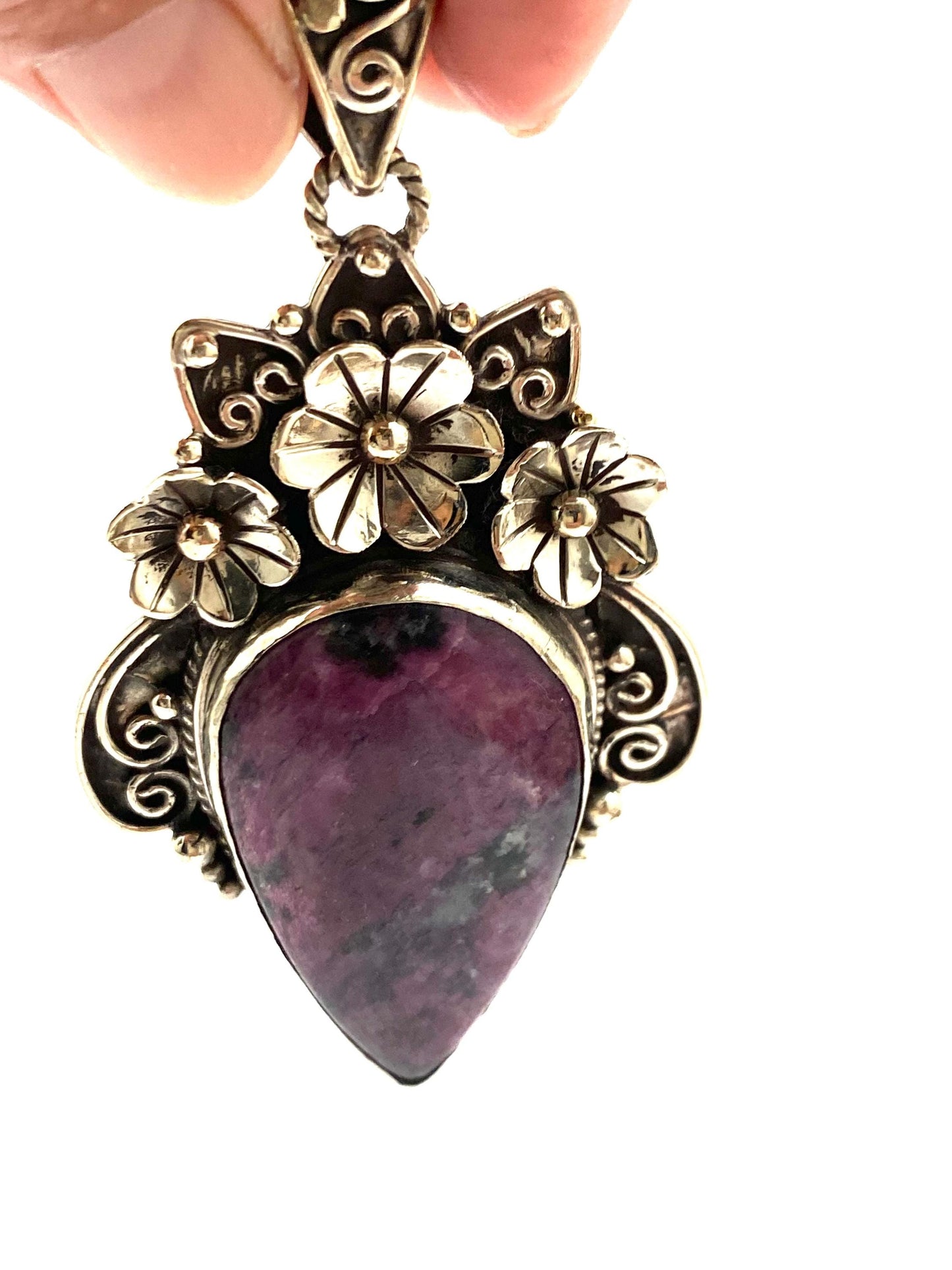 Ruby zoisite pendant, handcrafted, Tibetan silver, floral design, ethnic style, Nepalese