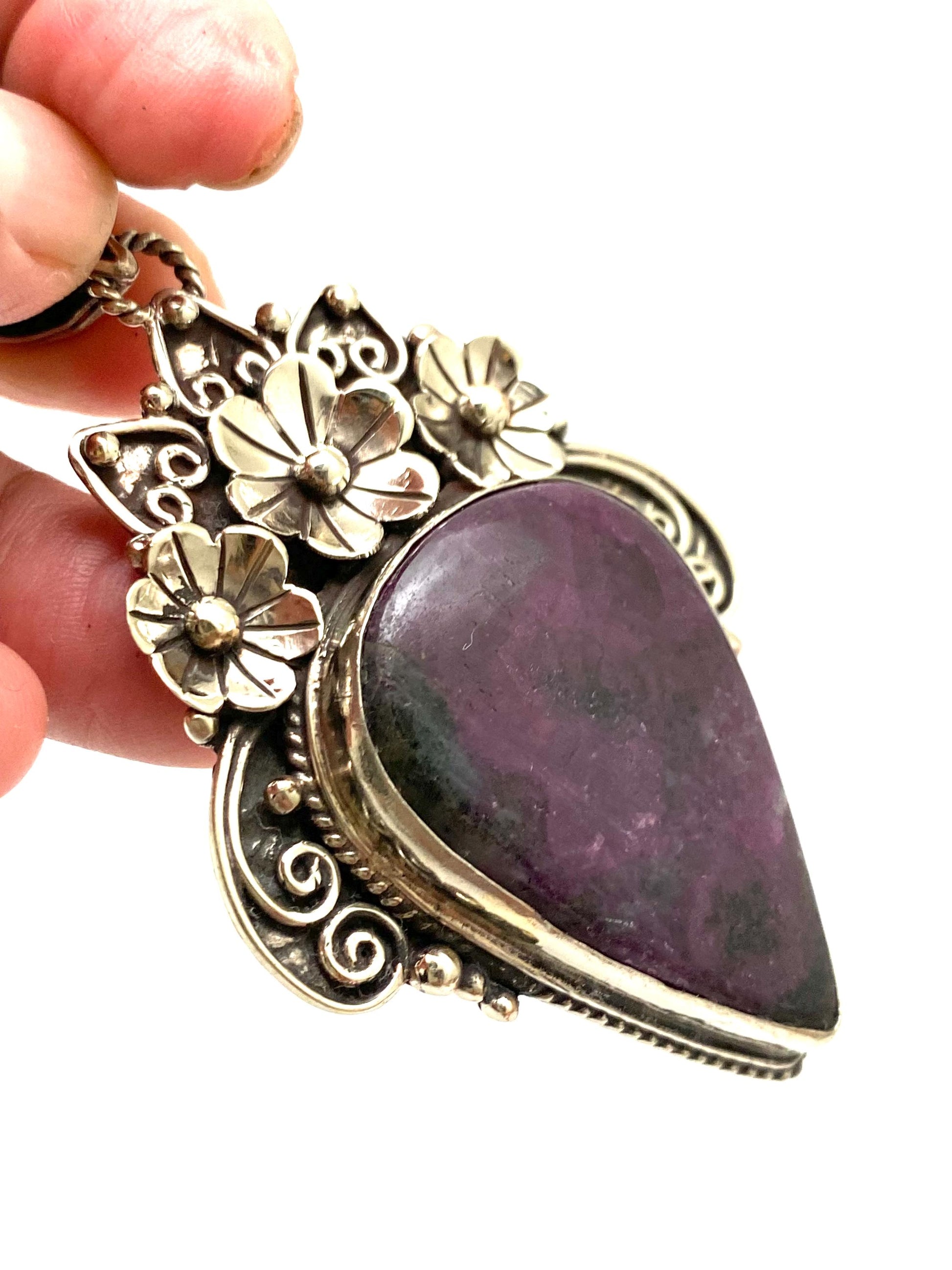 Ruby zoisite pendant, handcrafted, Tibetan silver, floral design, ethnic style, Nepalese