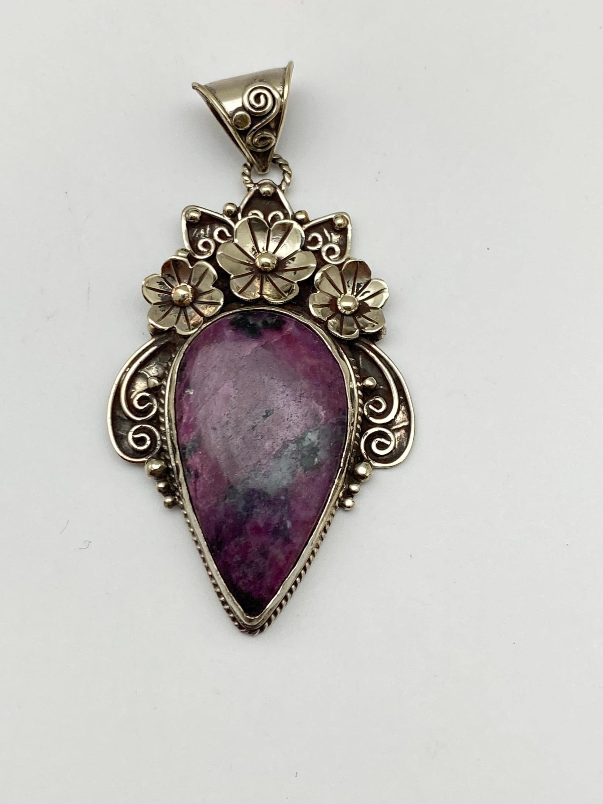 Ruby zoisite pendant, handcrafted, Tibetan silver, floral design, ethnic style, Nepalese