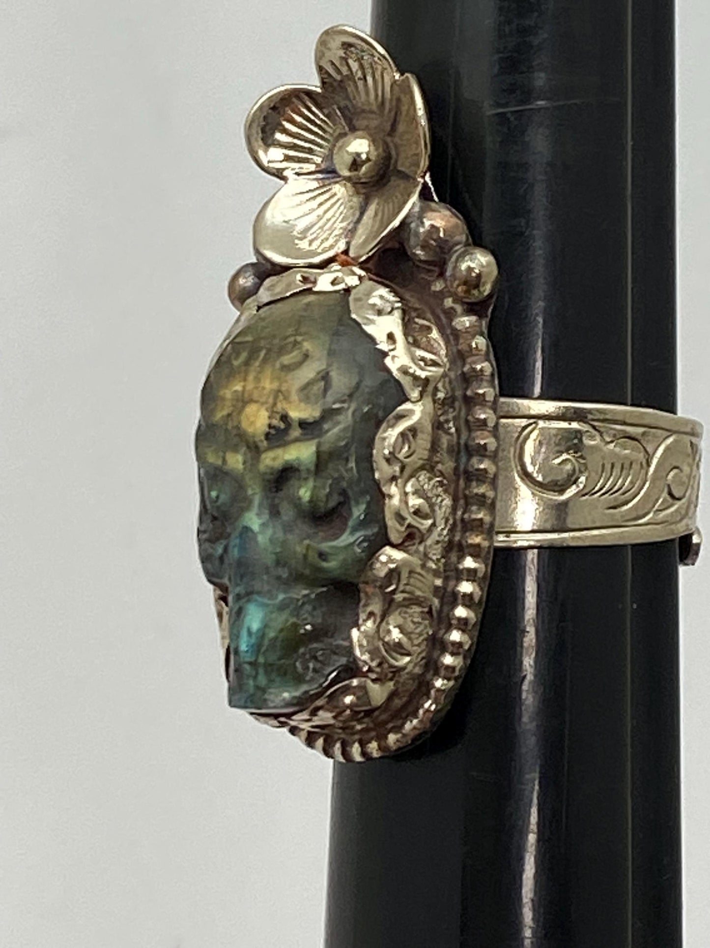 skull ring, labradorite ring, handcrafted, Tibetan silver, floral, adjustable, ethnic style, Nepalese, Himalayan