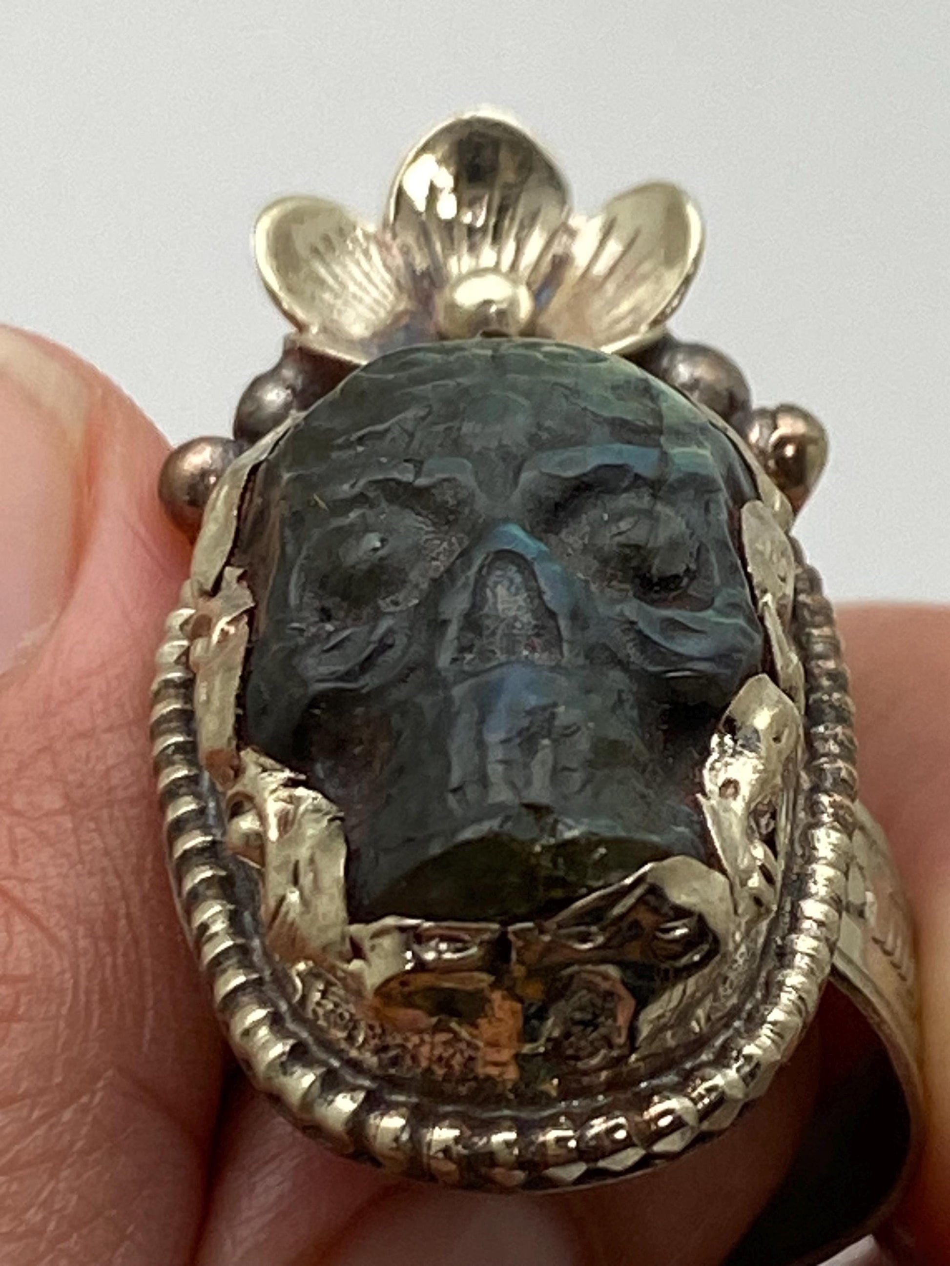 skull ring, labradorite ring, handcrafted, Tibetan silver, floral, adjustable, ethnic style, Nepalese, Himalayan