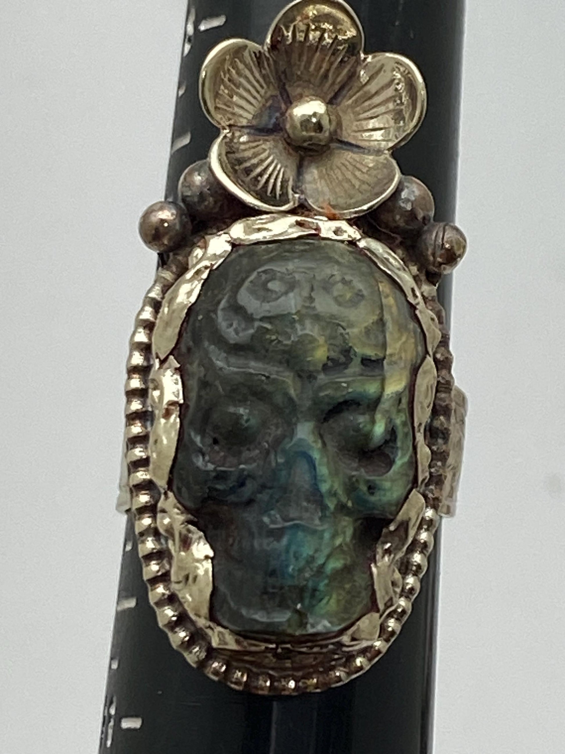 skull ring, labradorite ring, handcrafted, Tibetan silver, floral, adjustable, ethnic style, Nepalese, Himalayan