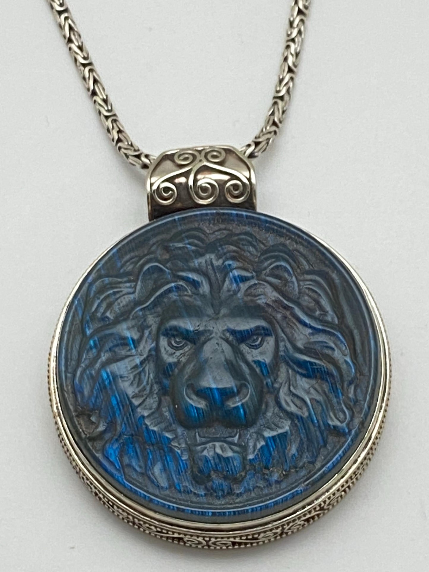 large lion pendant, labradorite carved, handcrafted, Tibetan silver, Nepalese