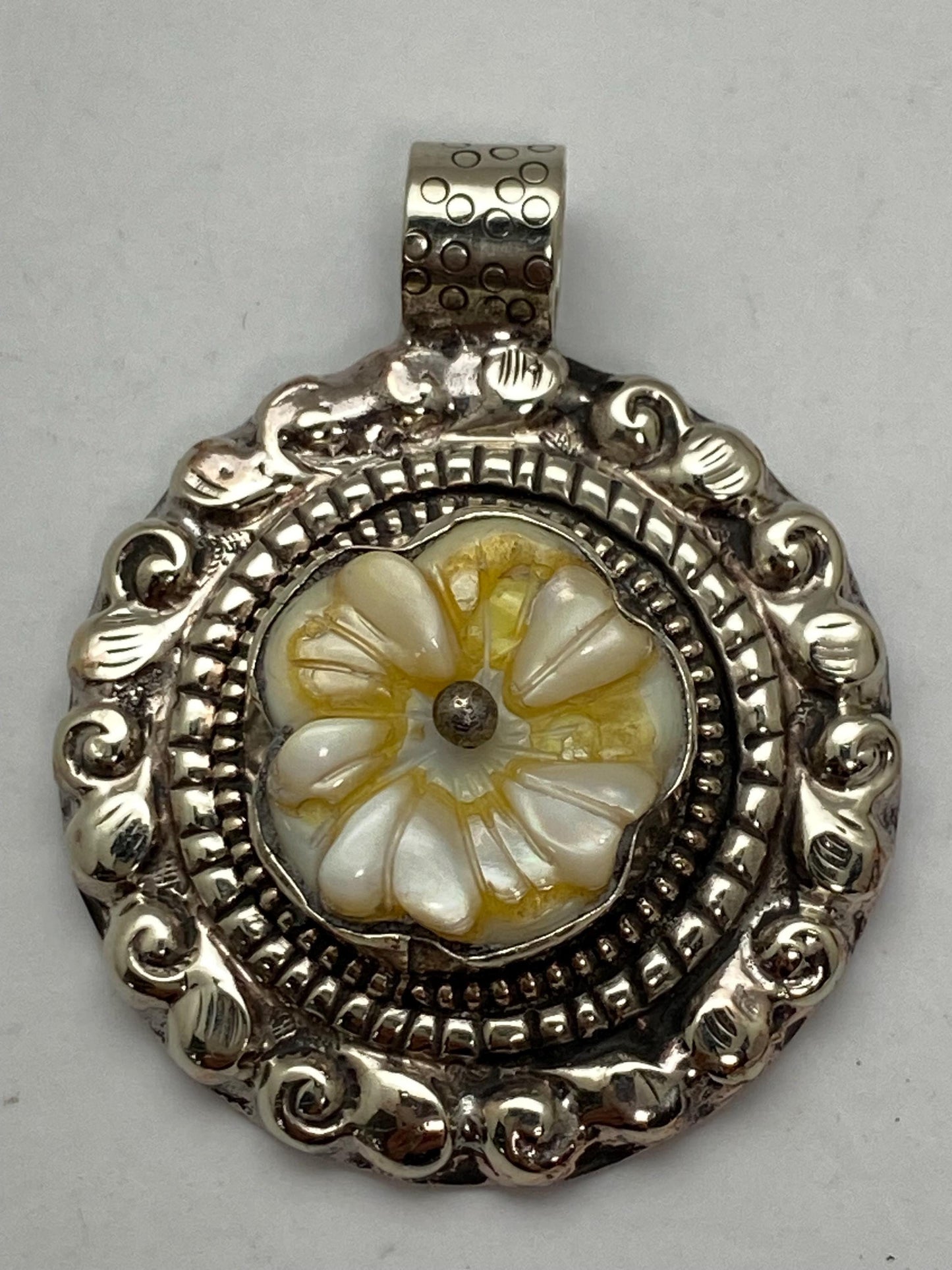flower pendant,mother of pearl,handcrafted, Tibetan silver,ethnic style,Nepalese,38mmX50mm