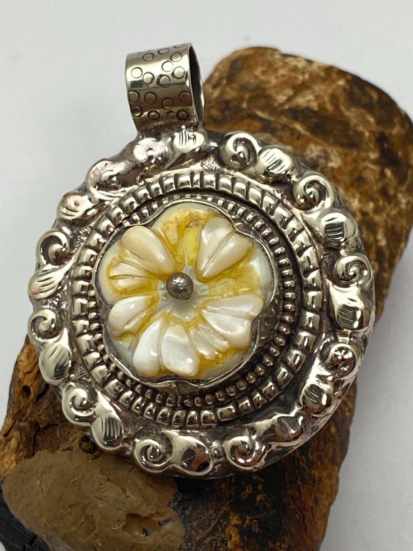 flower pendant,mother of pearl,handcrafted, Tibetan silver,ethnic style,Nepalese,38mmX50mm