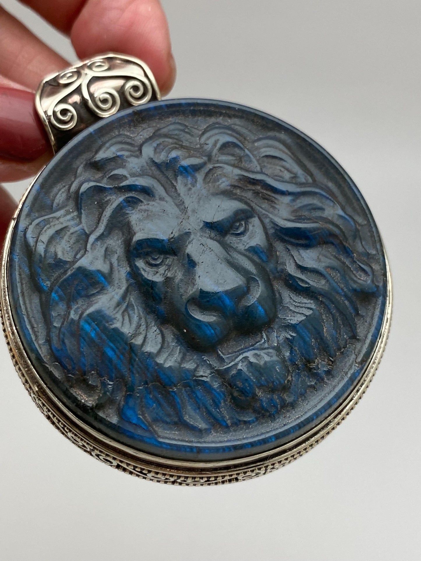 large lion pendant, labradorite carved, handcrafted, Tibetan silver, Nepalese
