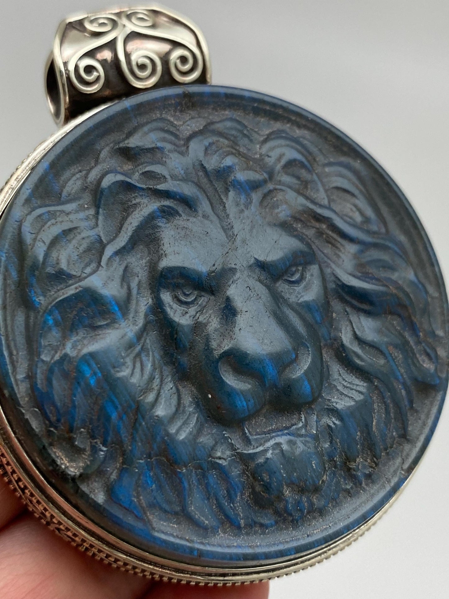 large lion pendant, labradorite carved, handcrafted, Tibetan silver, Nepalese