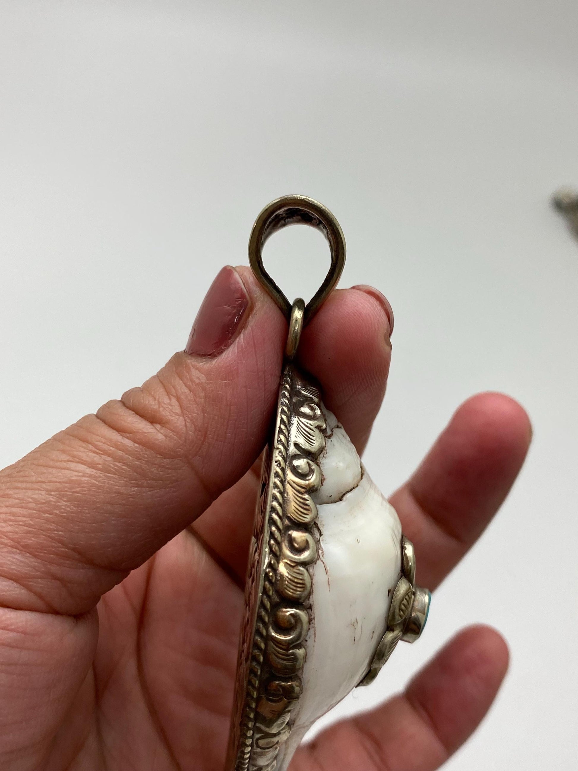 Conch shell pendant, handcrafted, turquoise, Tibetan silver, Nepalese
