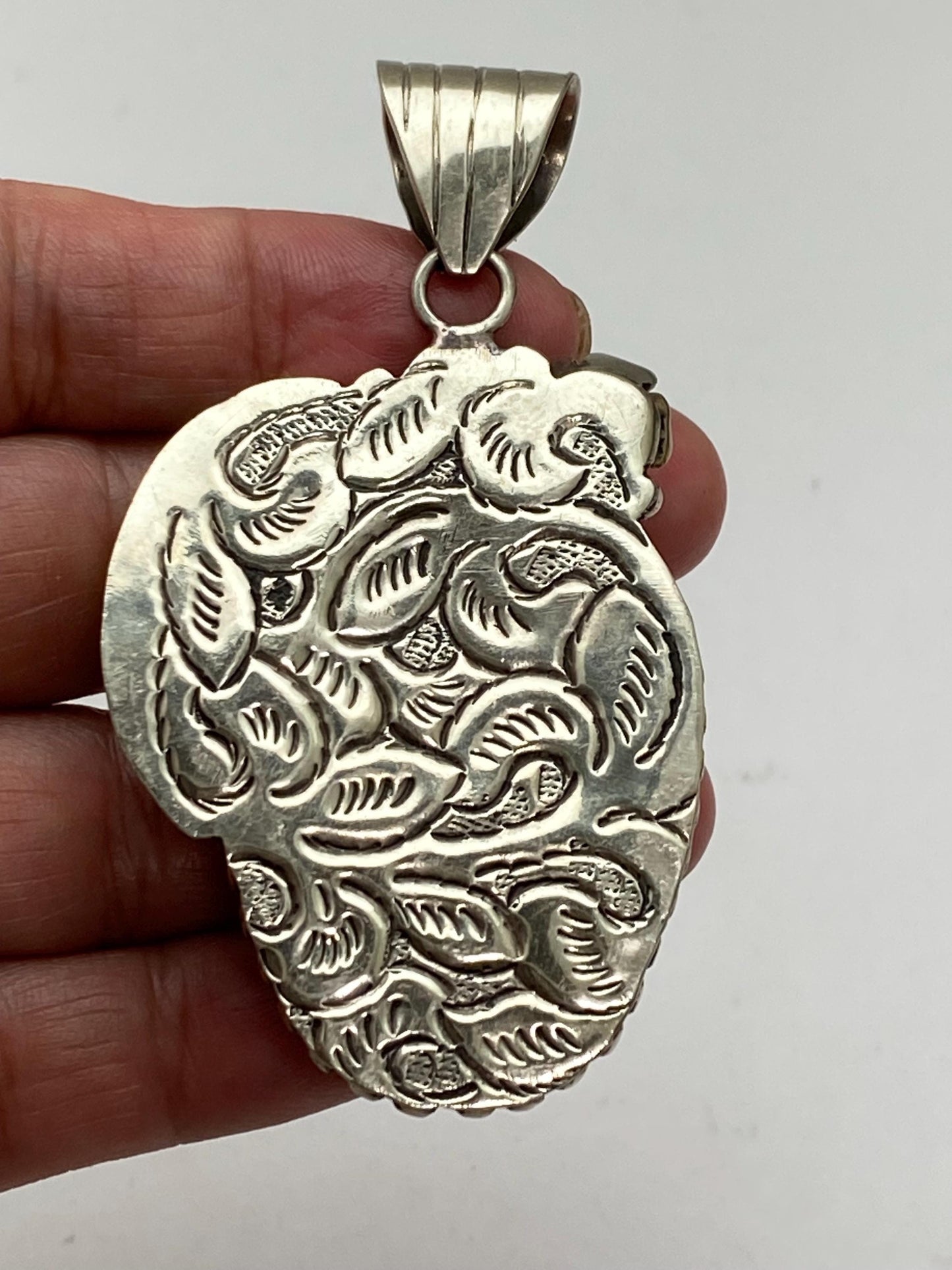 Handcrafted, Labradorite carved skull pendant, Tibetan reposse silver, floral , Nepalese