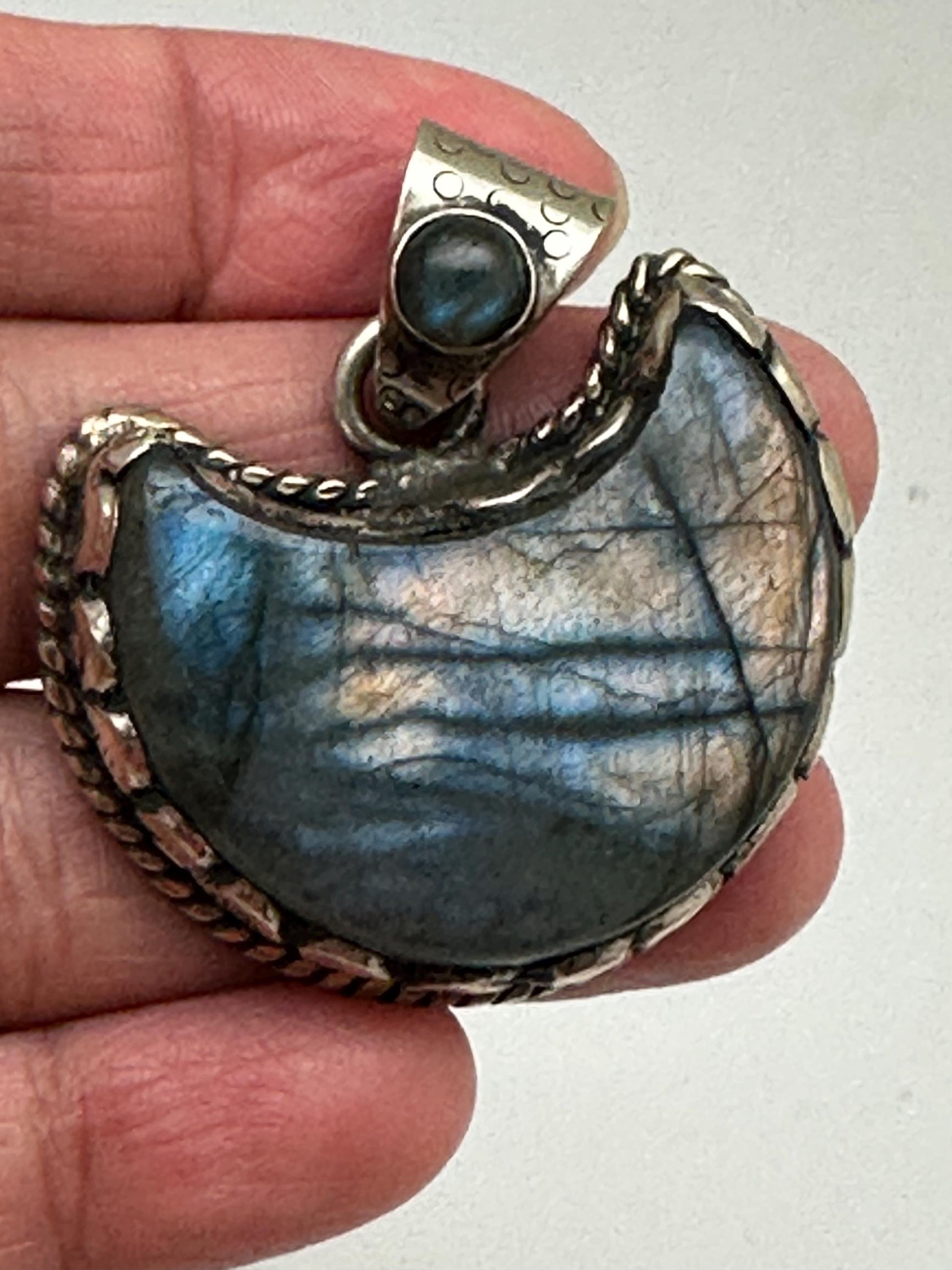 labradorite pendant,, moon pendant,handcrafted, Tibetan silver, Ethnic style, Himalayan, Nepalese