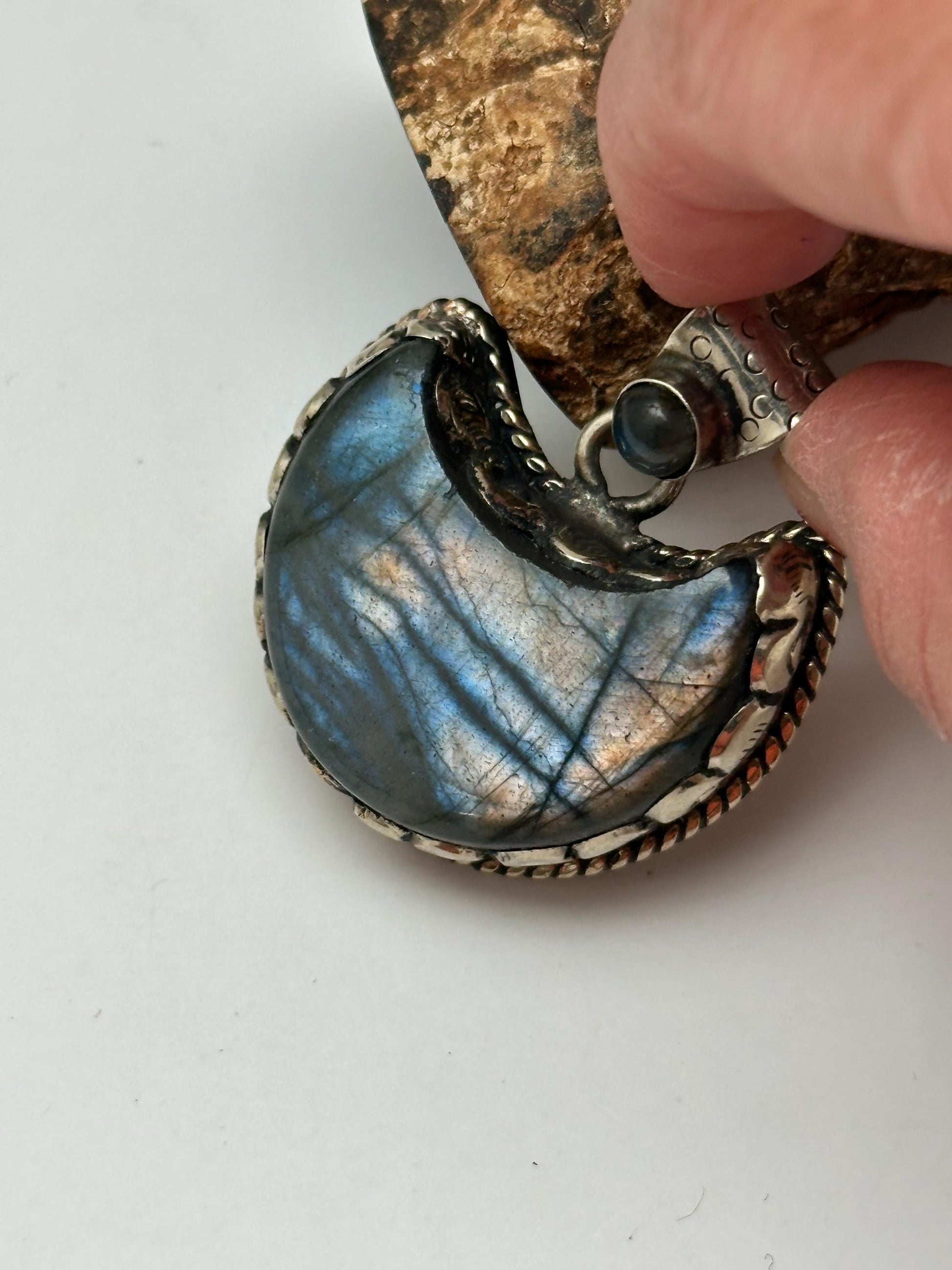 labradorite pendant,, moon pendant,handcrafted, Tibetan silver, Ethnic style, Himalayan, Nepalese