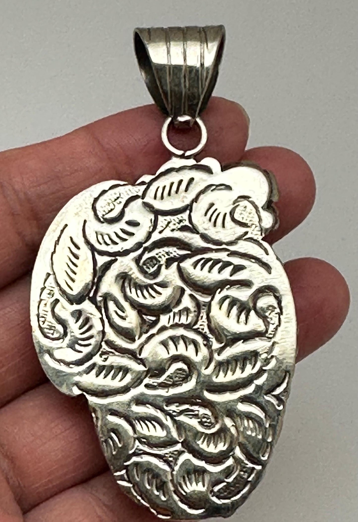 Handcrafted, Labradorite Skull Pendant,Tibetan Silver, Floral, Ethnic style