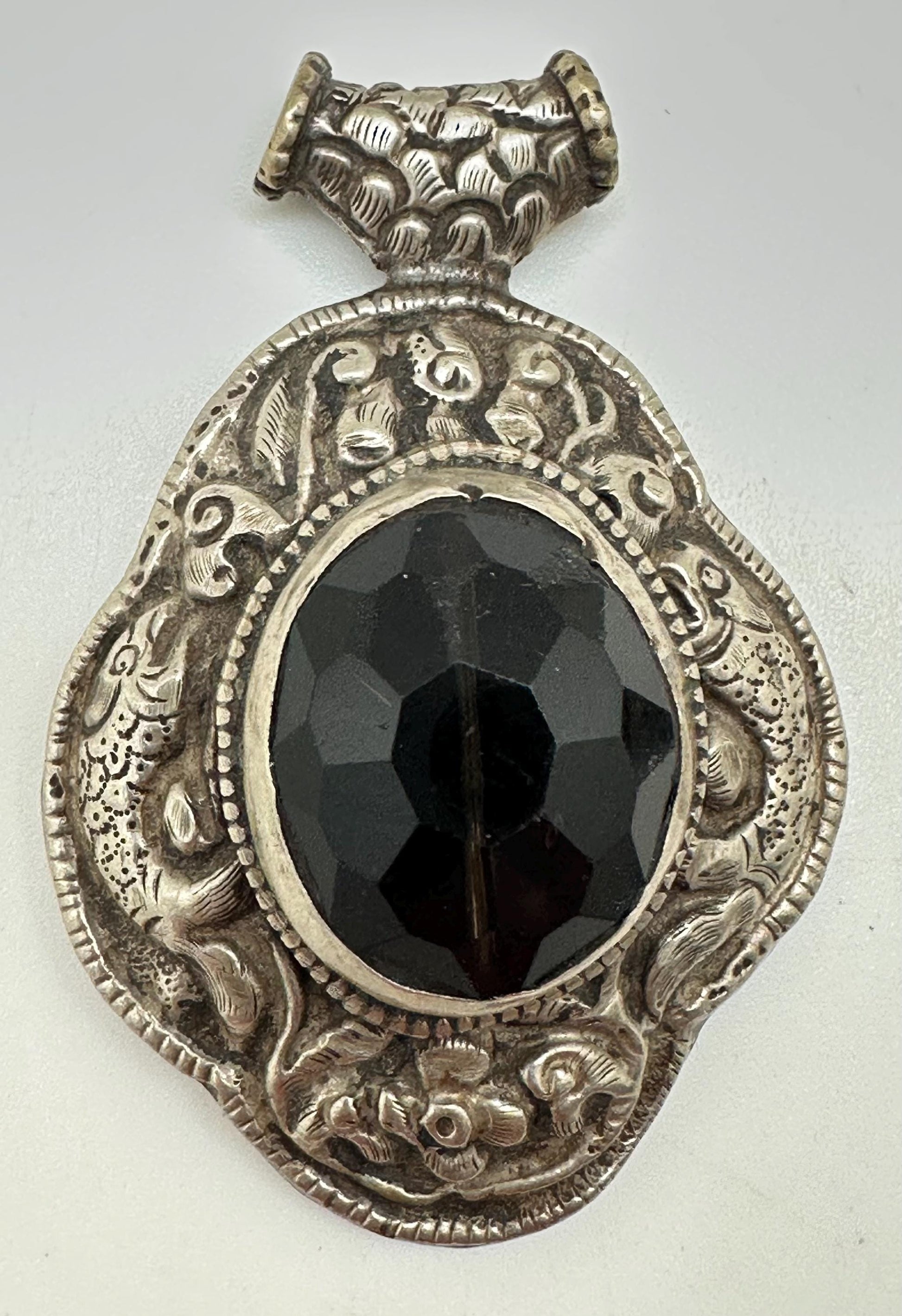 Large pendant,Black onyx, fish carved, handcrafted,Tibetan repousse silver, ethnic style,Nepalese 65mmX41mm