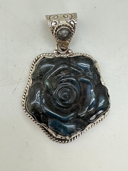Rose pendant, labradorite carved,handcrafted,Tibetan silver,32.7X52.3mm and weighs about 33gm