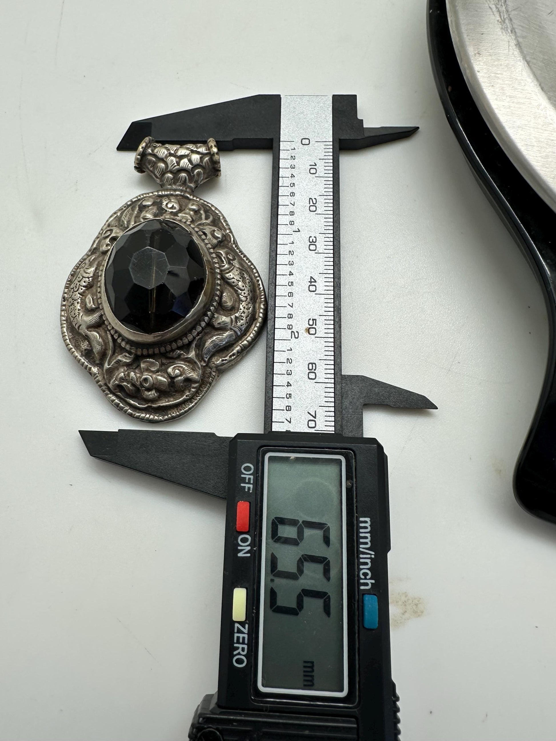 Large pendant,Black onyx, fish carved, handcrafted,Tibetan repousse silver, ethnic style,Nepalese 65mmX41mm