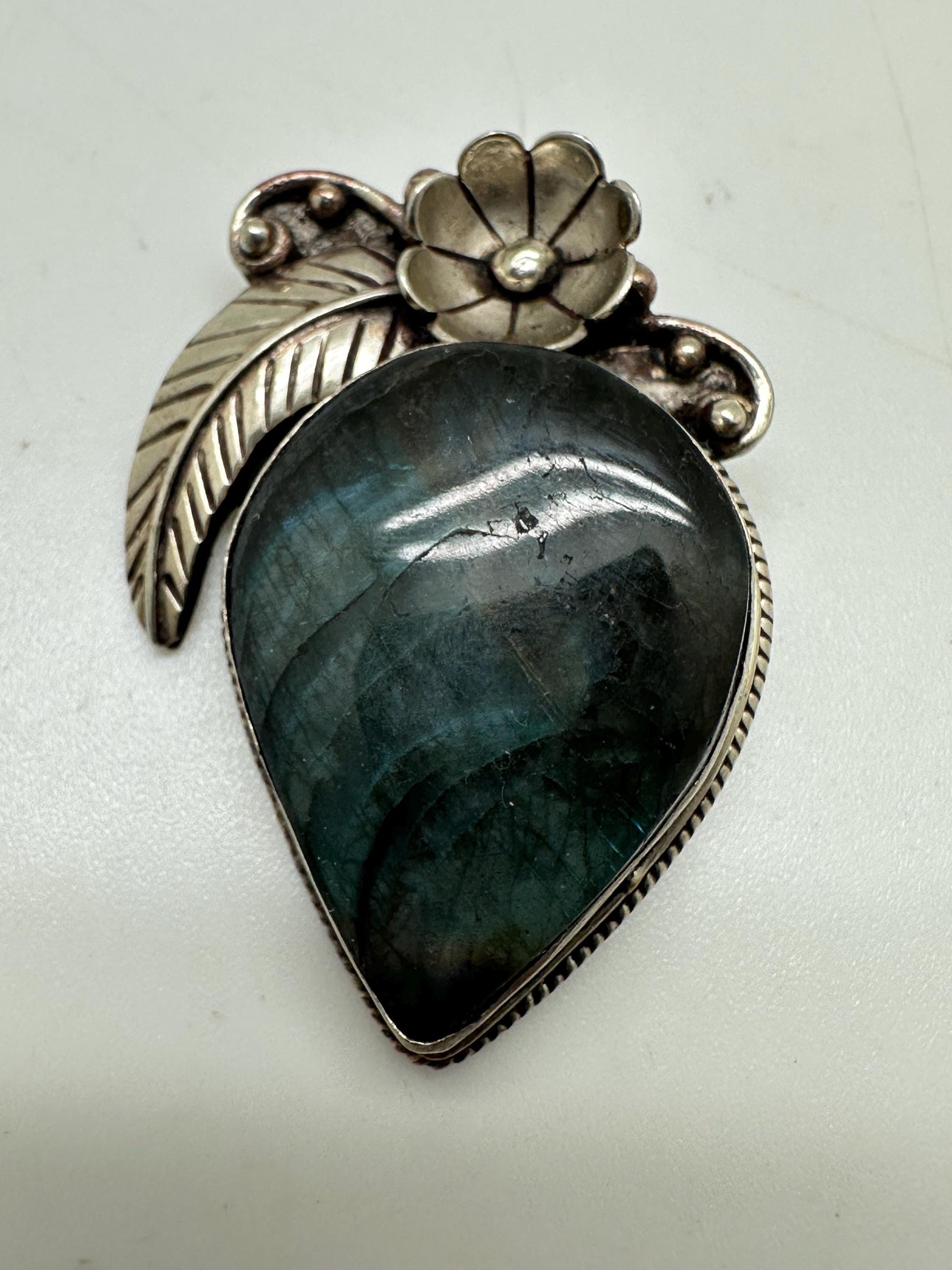 labradorite pendant ,handcrafted,Tibetan silver,Floral design,ethnic style,36mmX52mm