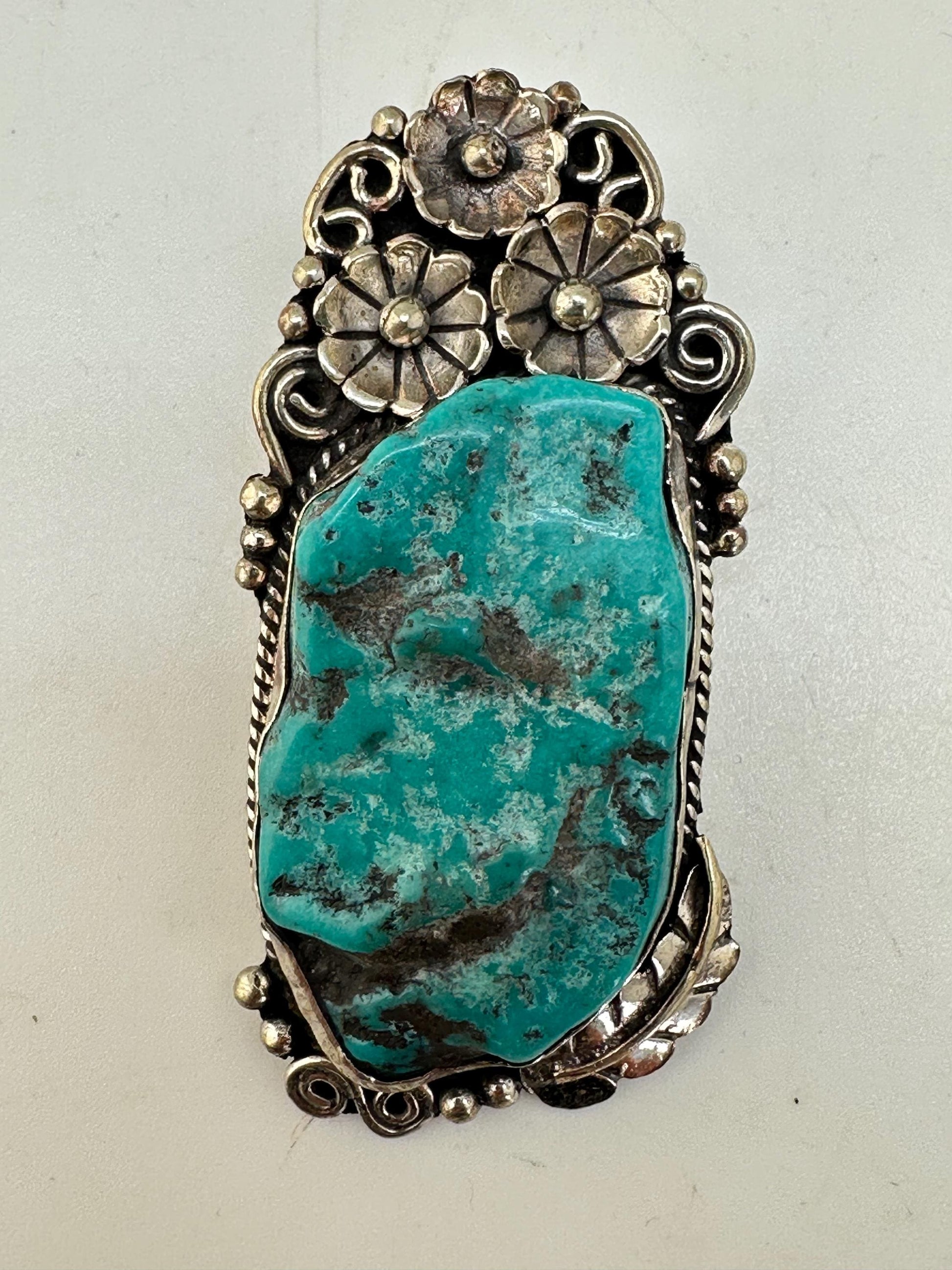 turquoise pendant, handcrafted,tibetan silver, flower,floral design,ethnic style
