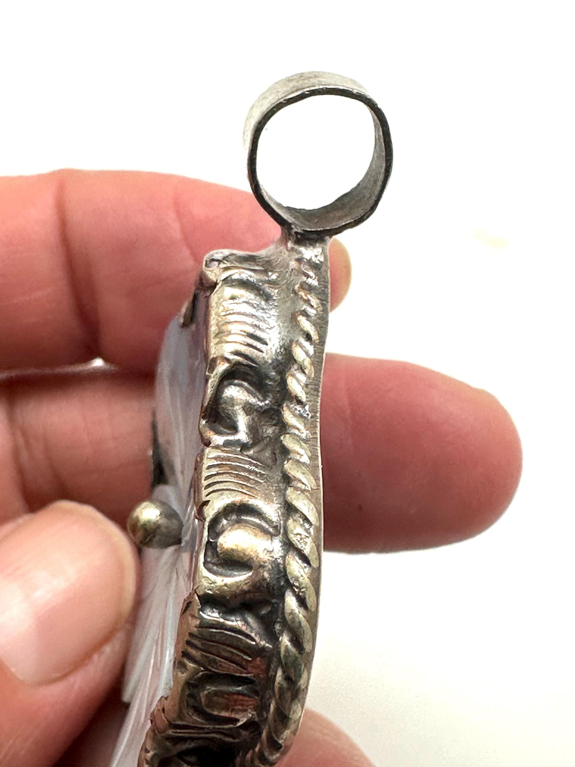 Flower pendant,mother of pearl,handcrafted,Tibetan silver,ethnic style,Nepalese 47mmX38mm