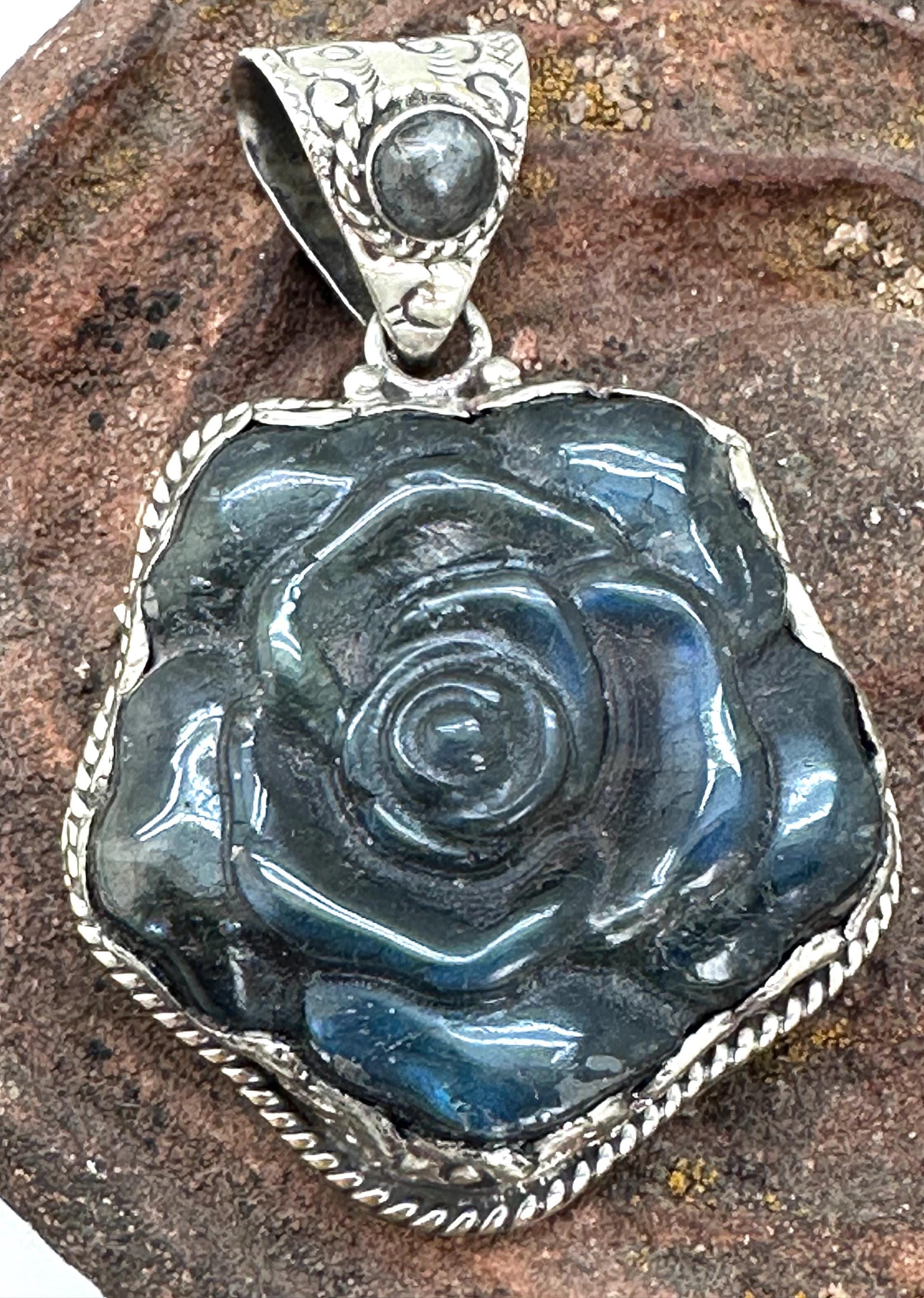 Rose pendant, labradorite carved,handcrafted,Tibetan silver,32.7X52.3mm and weighs about 33gm