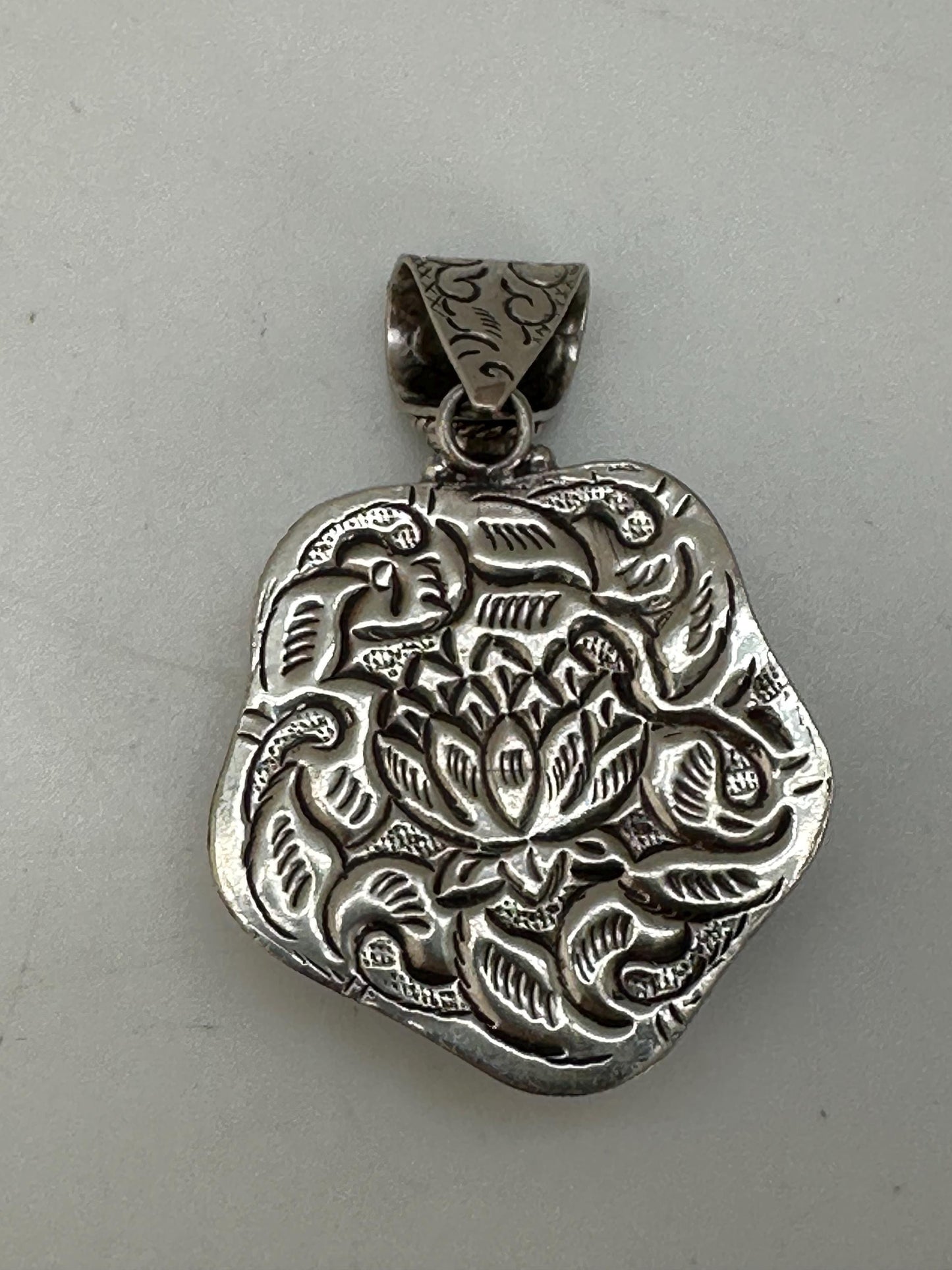 Rose pendant, labradorite carved,handcrafted,Tibetan silver,32.7X52.3mm and weighs about 33gm