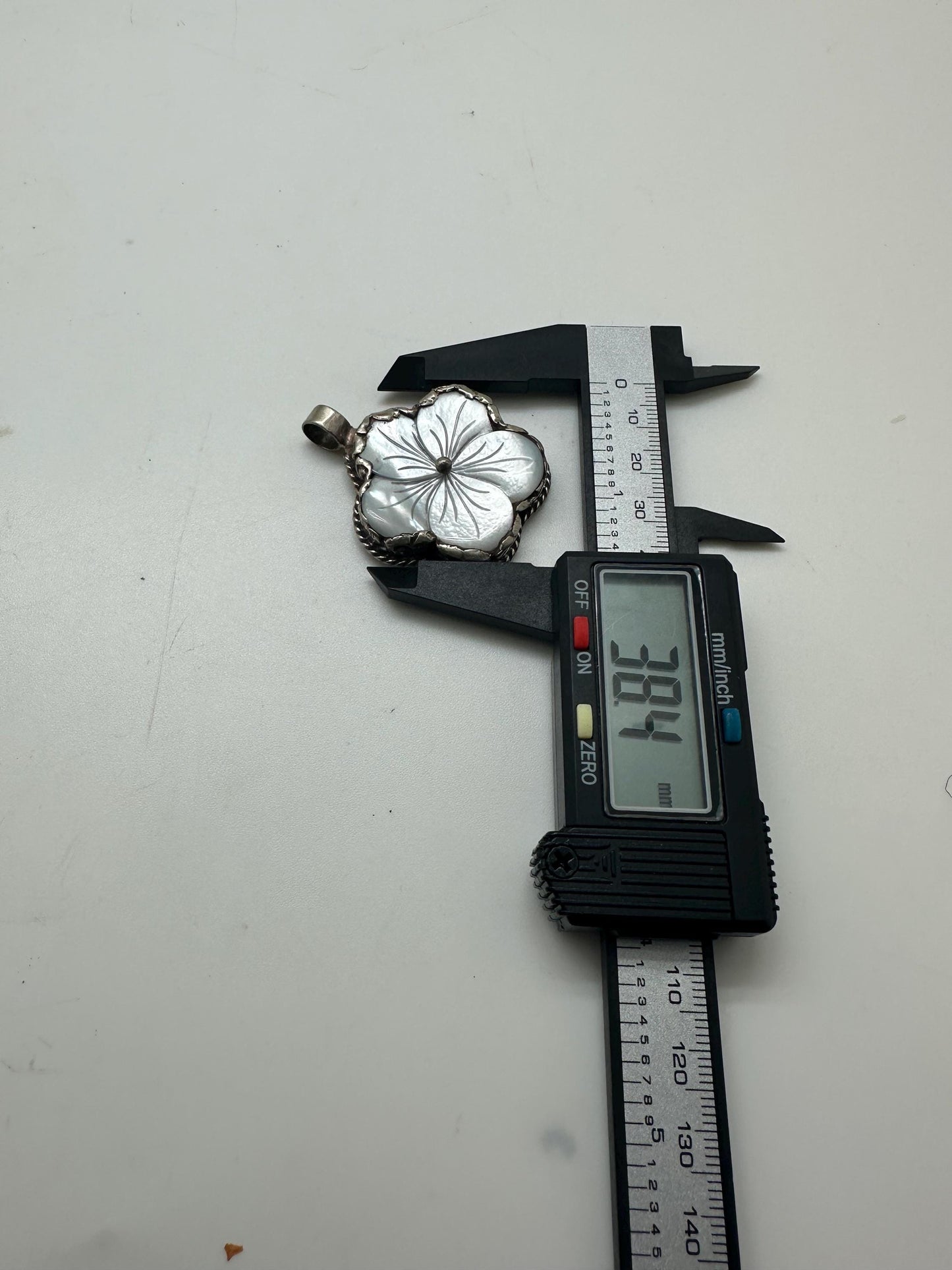 Flower pendant,mother of pearl,handcrafted,Tibetan silver,ethnic style,Nepalese 47mmX38mm