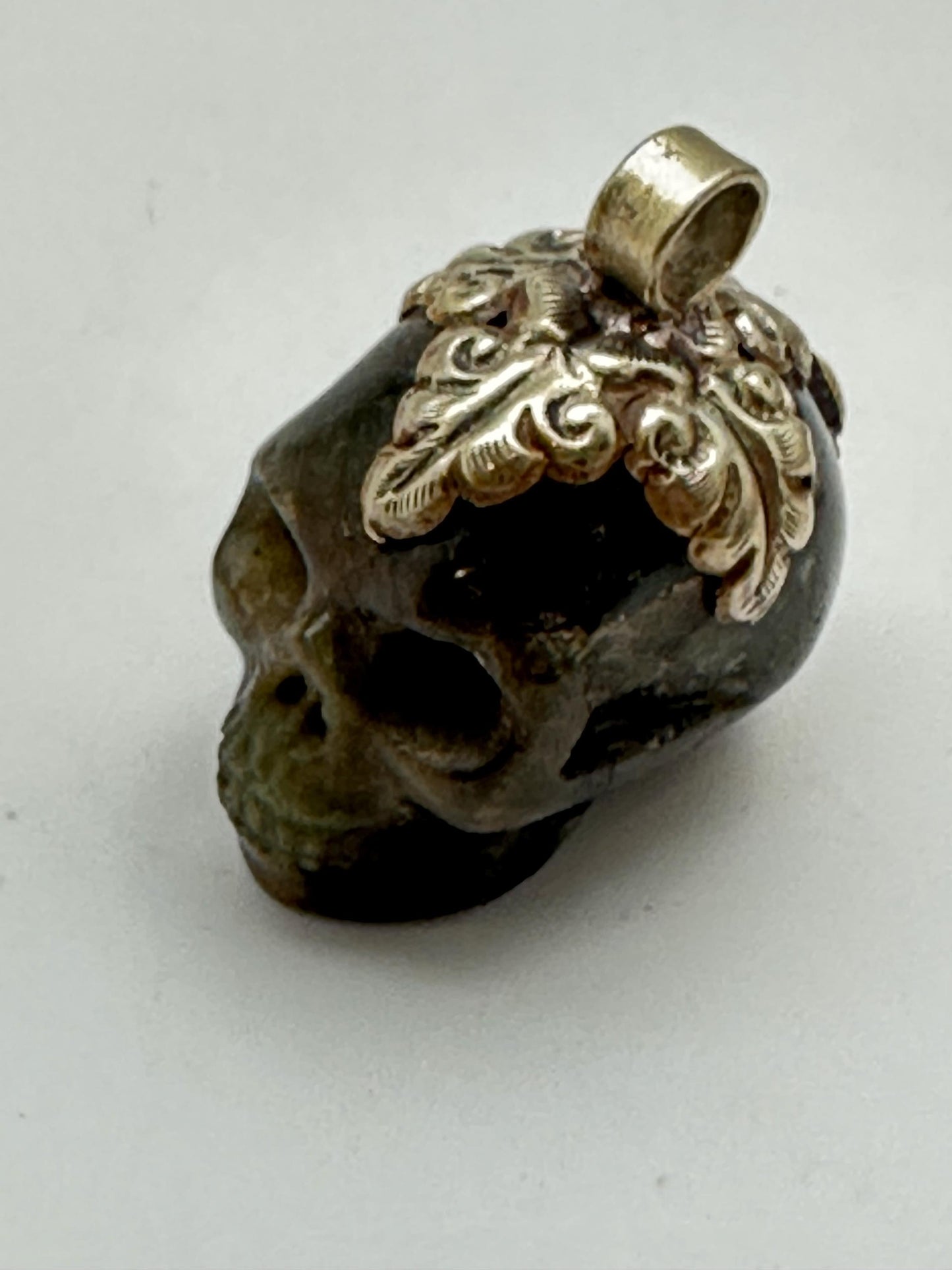 Skull pendant, labradorite carved, handcrafted, Tibetan silver,Himalayan,Nepalese,40mmX22mm,weighs 37gm