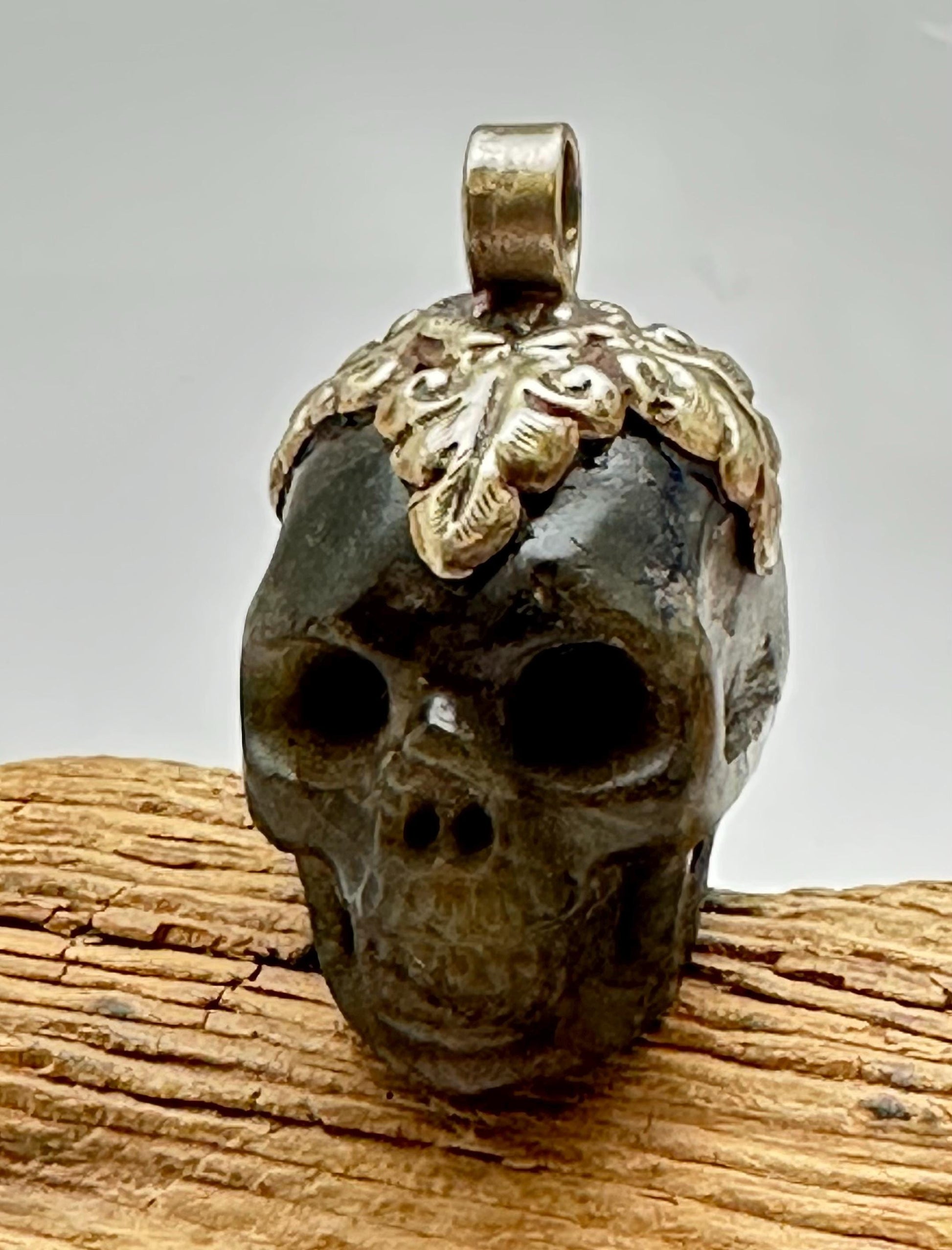Skull pendant, labradorite carved, handcrafted, Tibetan silver,Himalayan,Nepalese,40mmX22mm,weighs 37gm