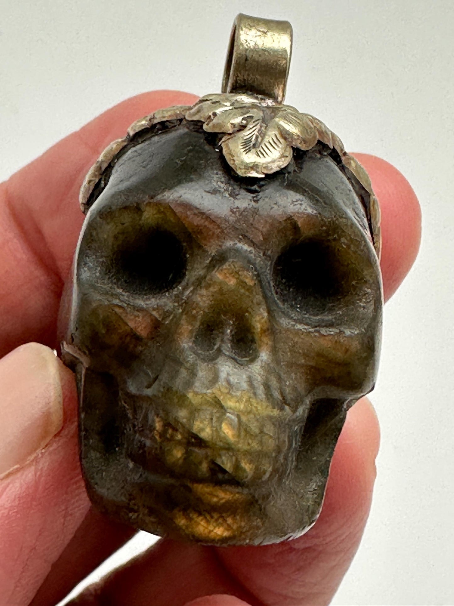 Skull pendant, labradorite carved, handcrafted, Tibetan silver,Himalayan,Nepalese,40mmX22mm,weighs 37gm