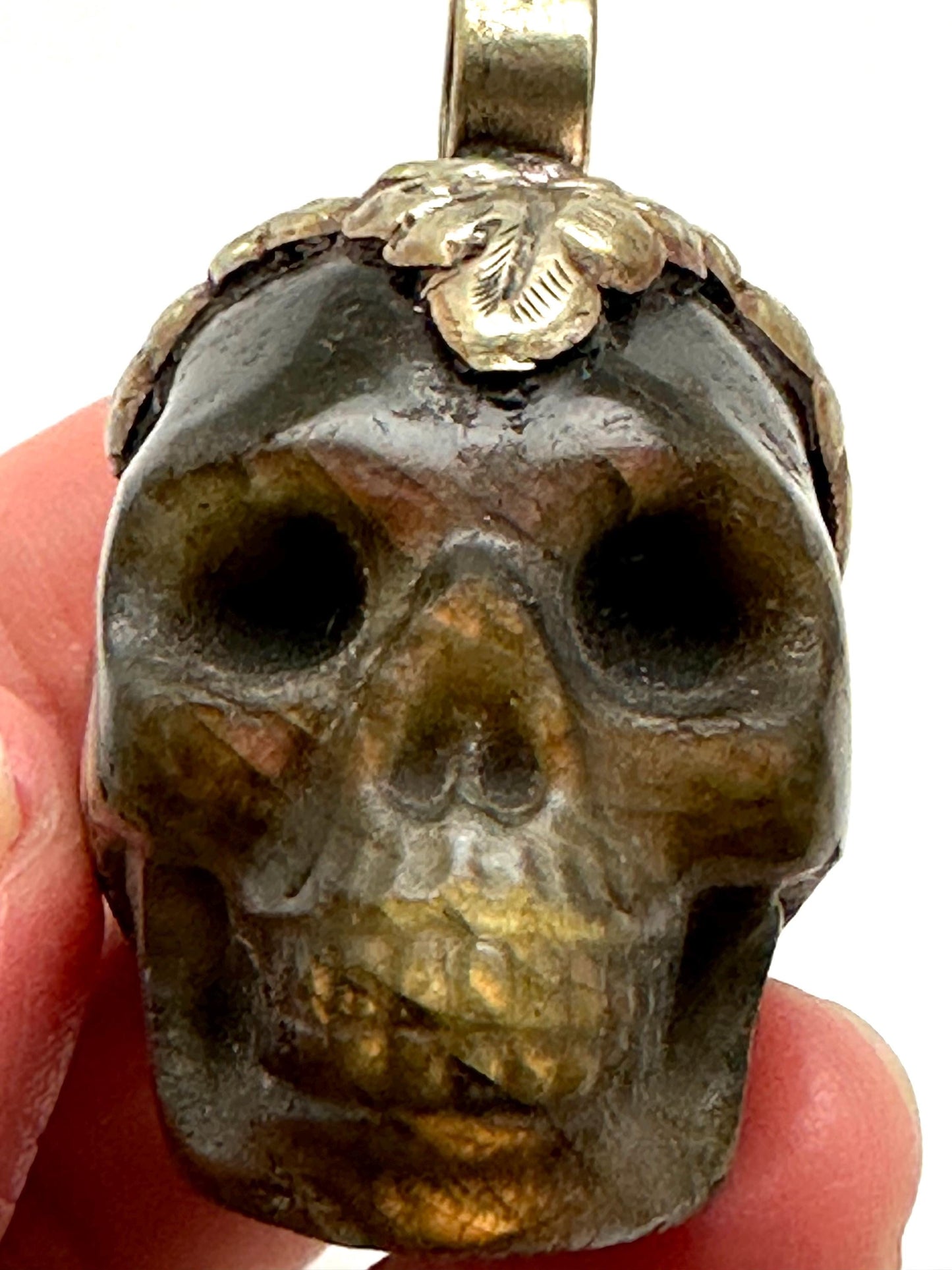 Skull pendant, labradorite carved, handcrafted, Tibetan silver,Himalayan,Nepalese,40mmX22mm,weighs 37gm