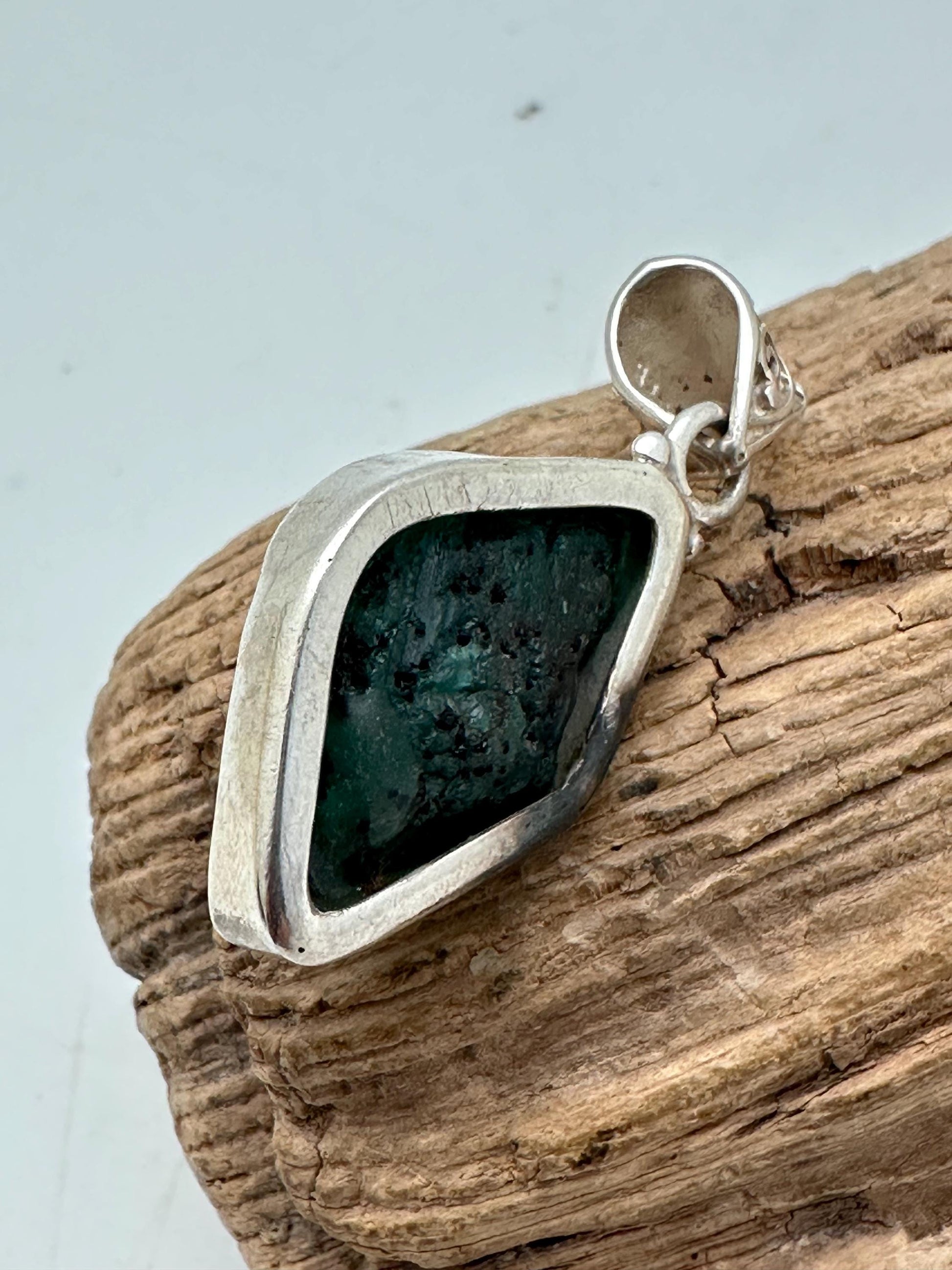 Emeril Ganesh Ganesh, untreated, natural Emerald, master handcrafted with sterling silver