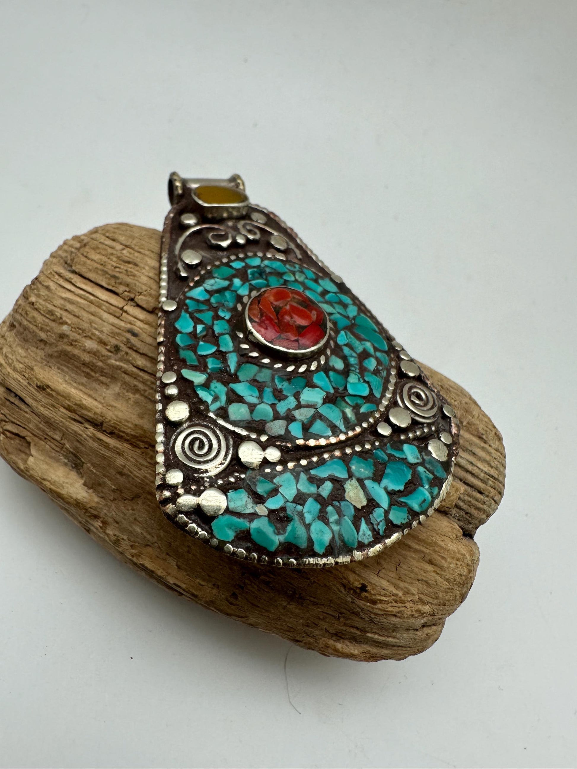 Inlay turquoise pendant, master handcrafted with Tibetan silver