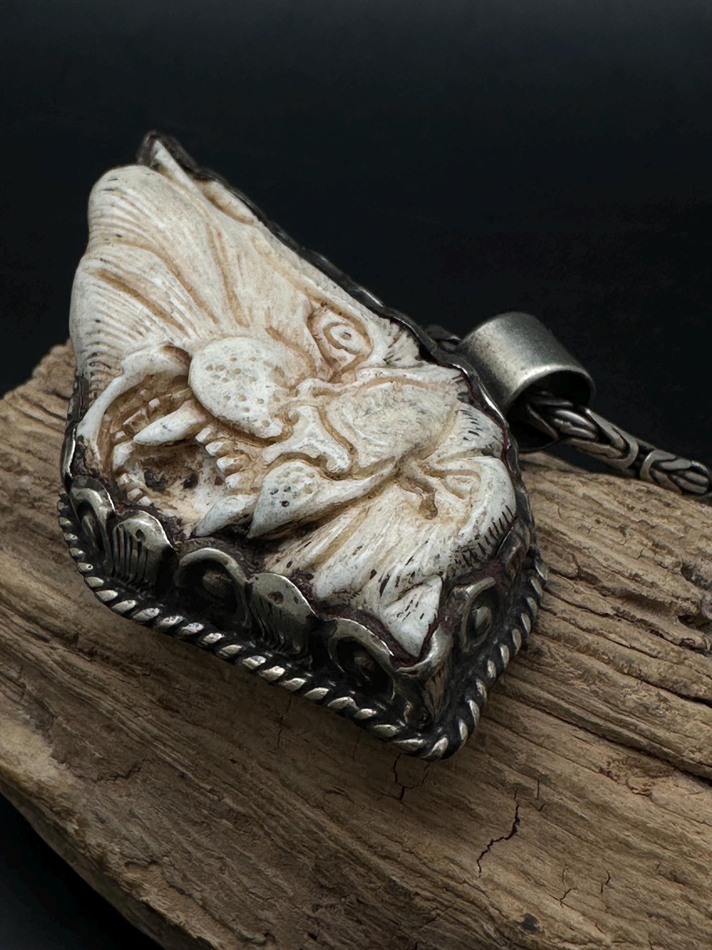 Yak bone tiger pendant, set Tibetan silver