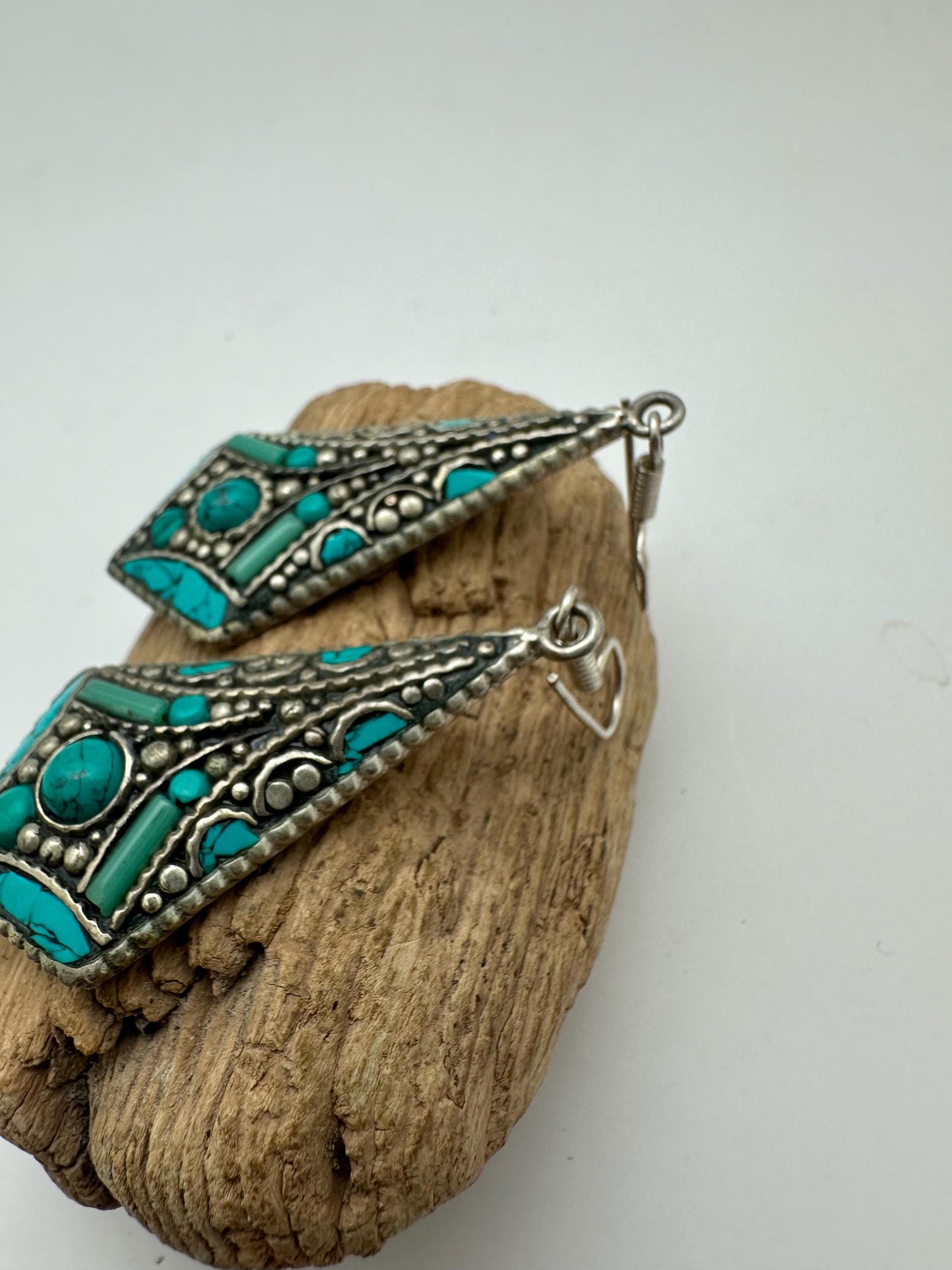 Tibetan earring, inlaid turquoise master handcrafted with Tibetan silver from Nepal