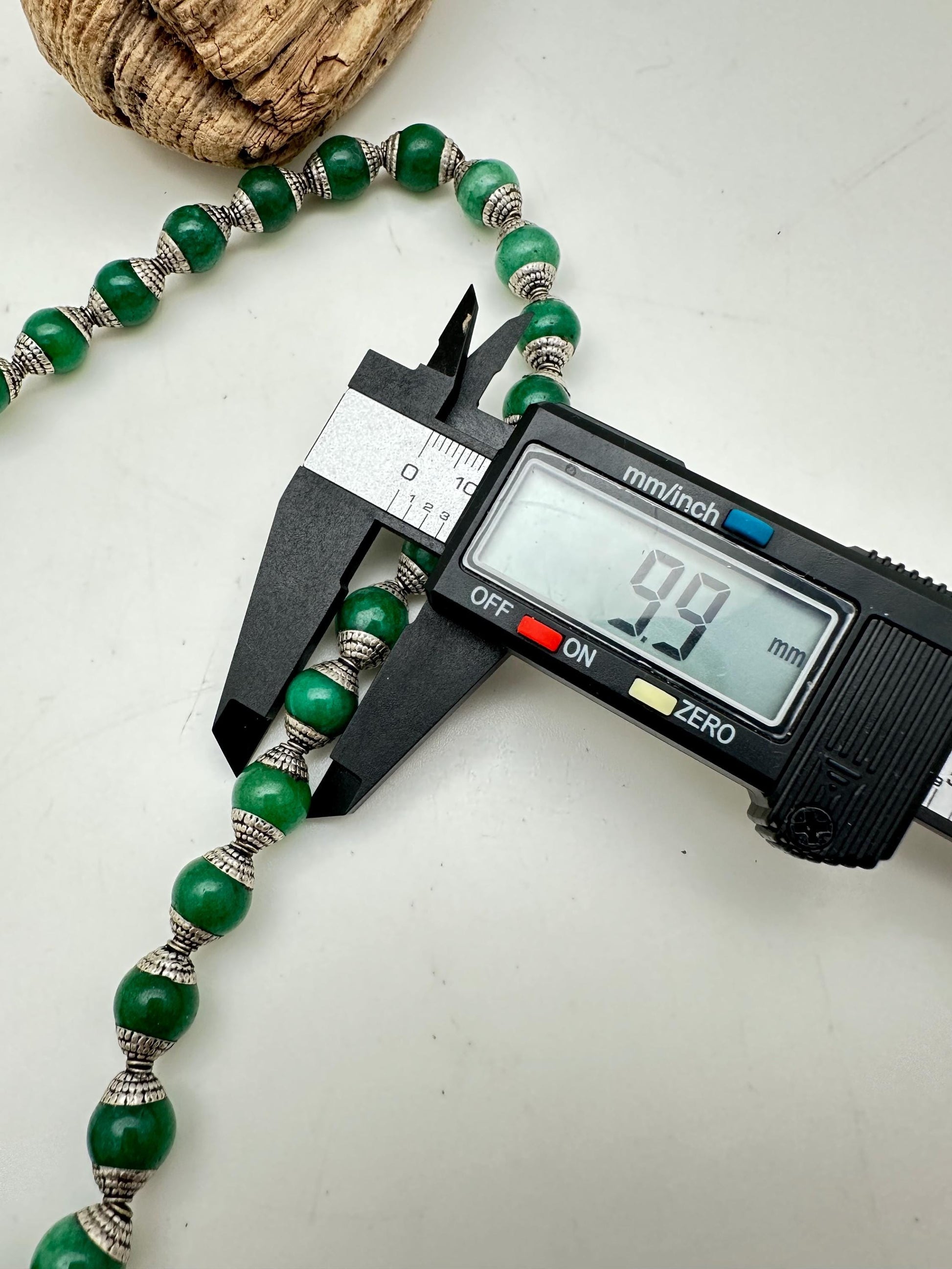 Jade bead maka, Handcrafted Nepal Jewelry Making Beads, Brass & Tibetan Silver Capped