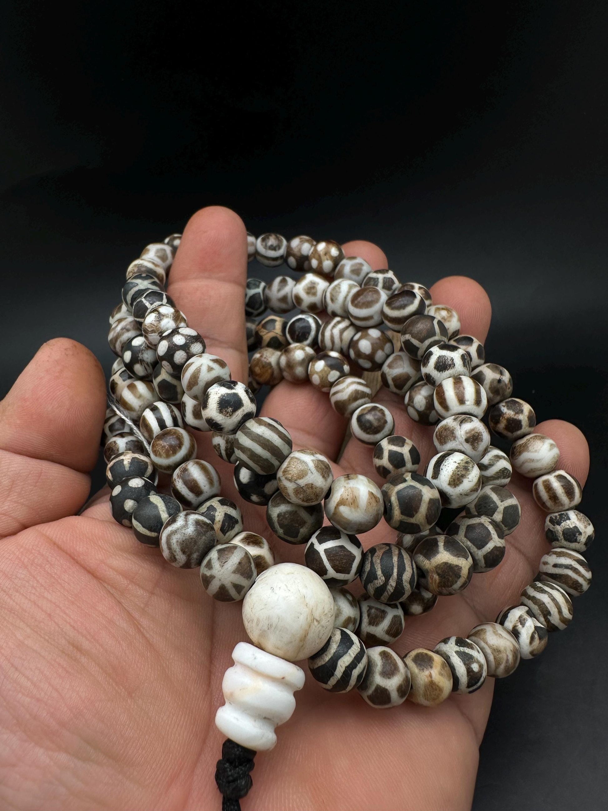 Vintage pumtek Petrified Wood Bead mala