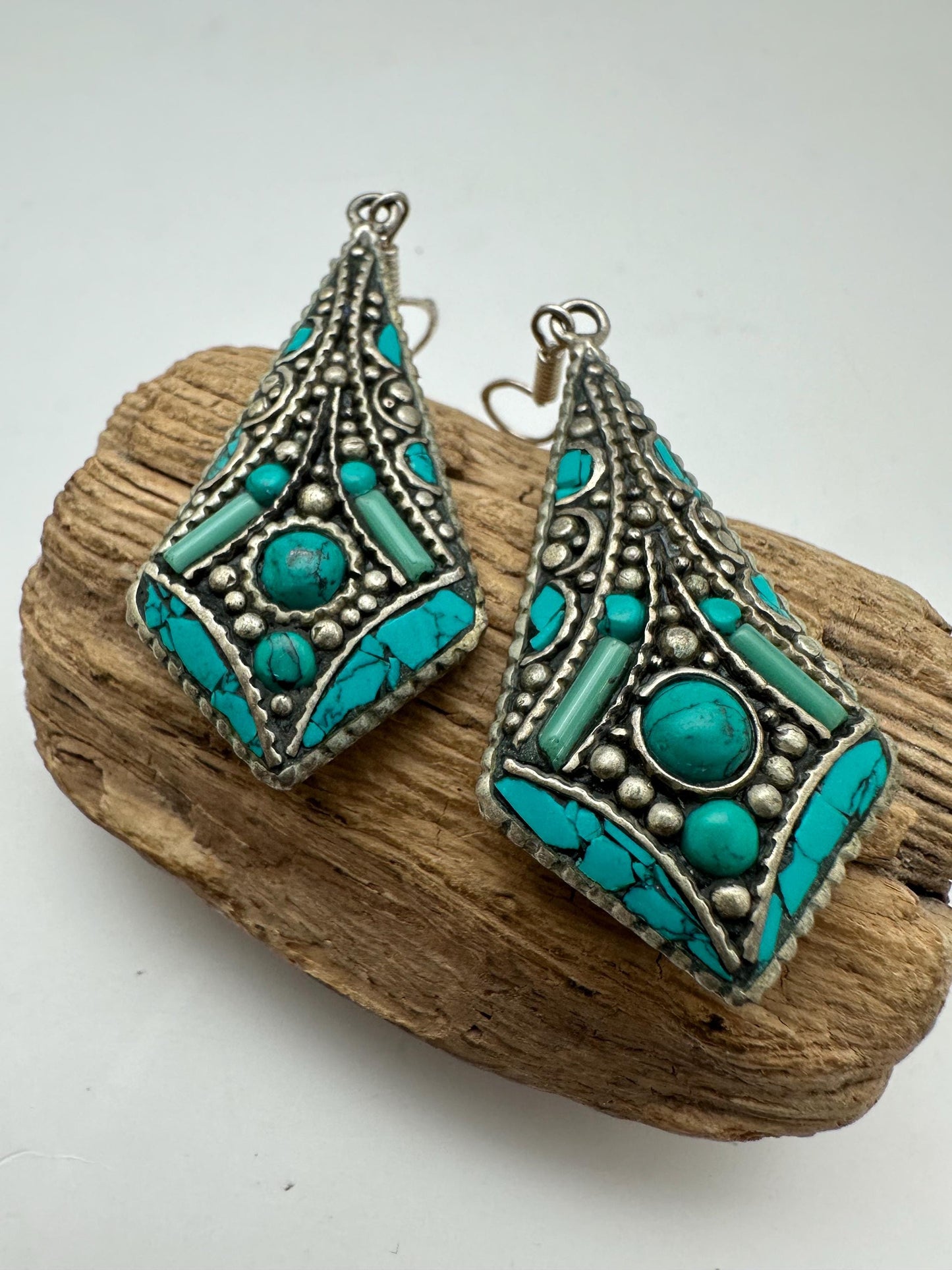 Tibetan earring, inlaid turquoise master handcrafted with Tibetan silver from Nepal