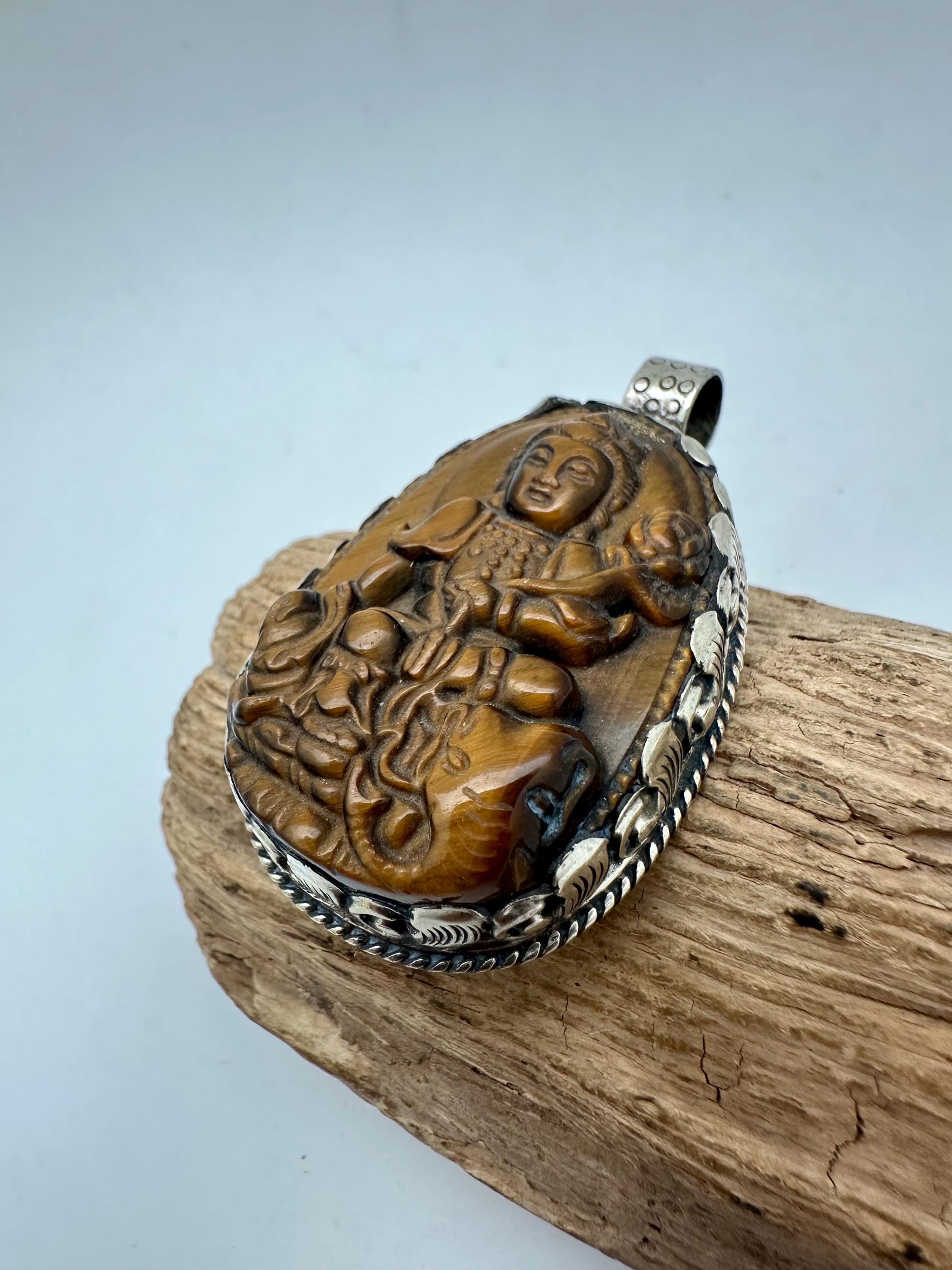 Handcarved tiger eye pendent , quan yin buddha , Kwan Yin Pendant, Tibetan Silver Bodhisattva,55mmX30mm