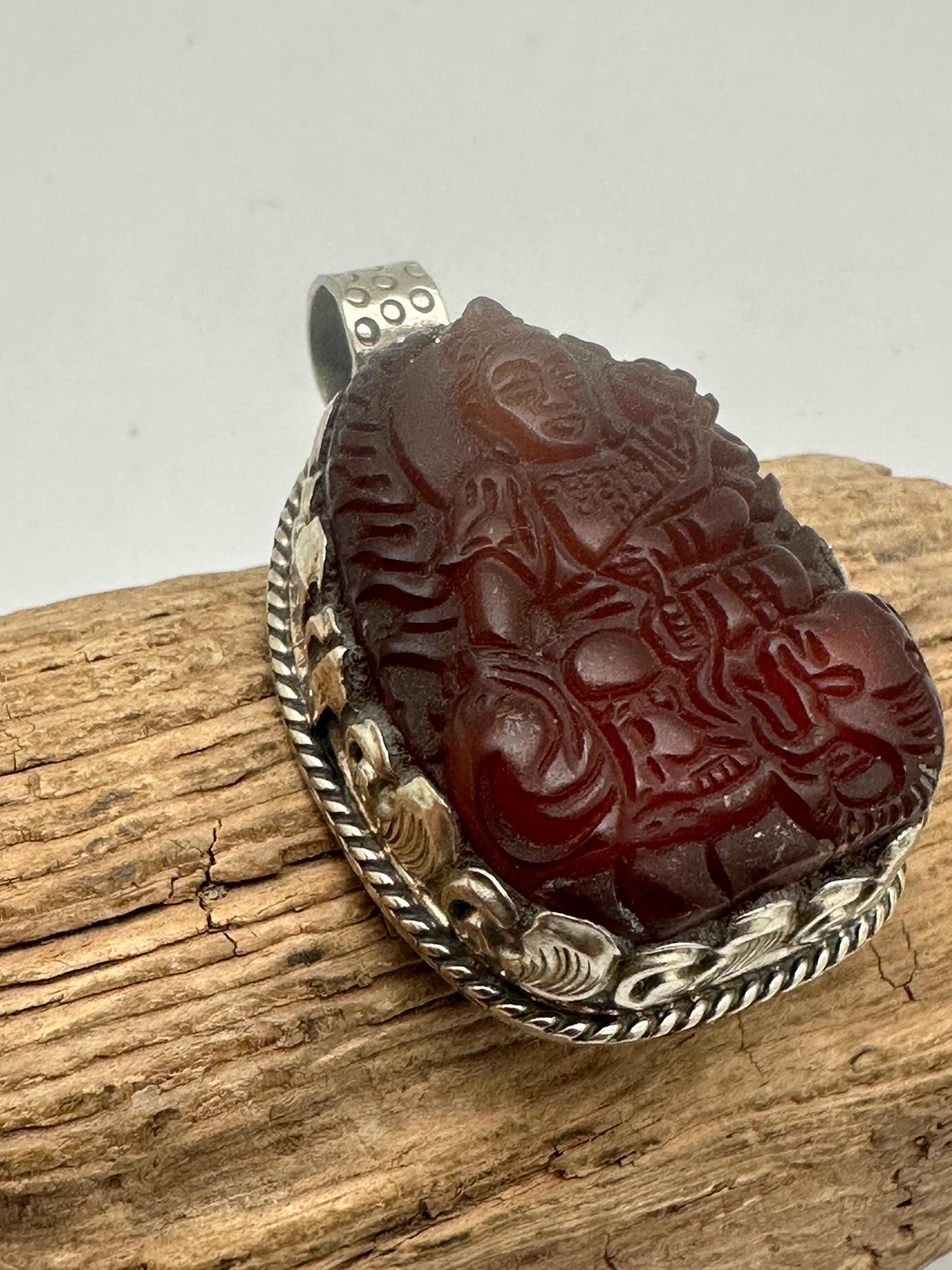 Handcrafted Kwan Yin carnelian agate, Pendant, quan yin buddha, Tibetan Silver Boddhisatva,25mmX50mm