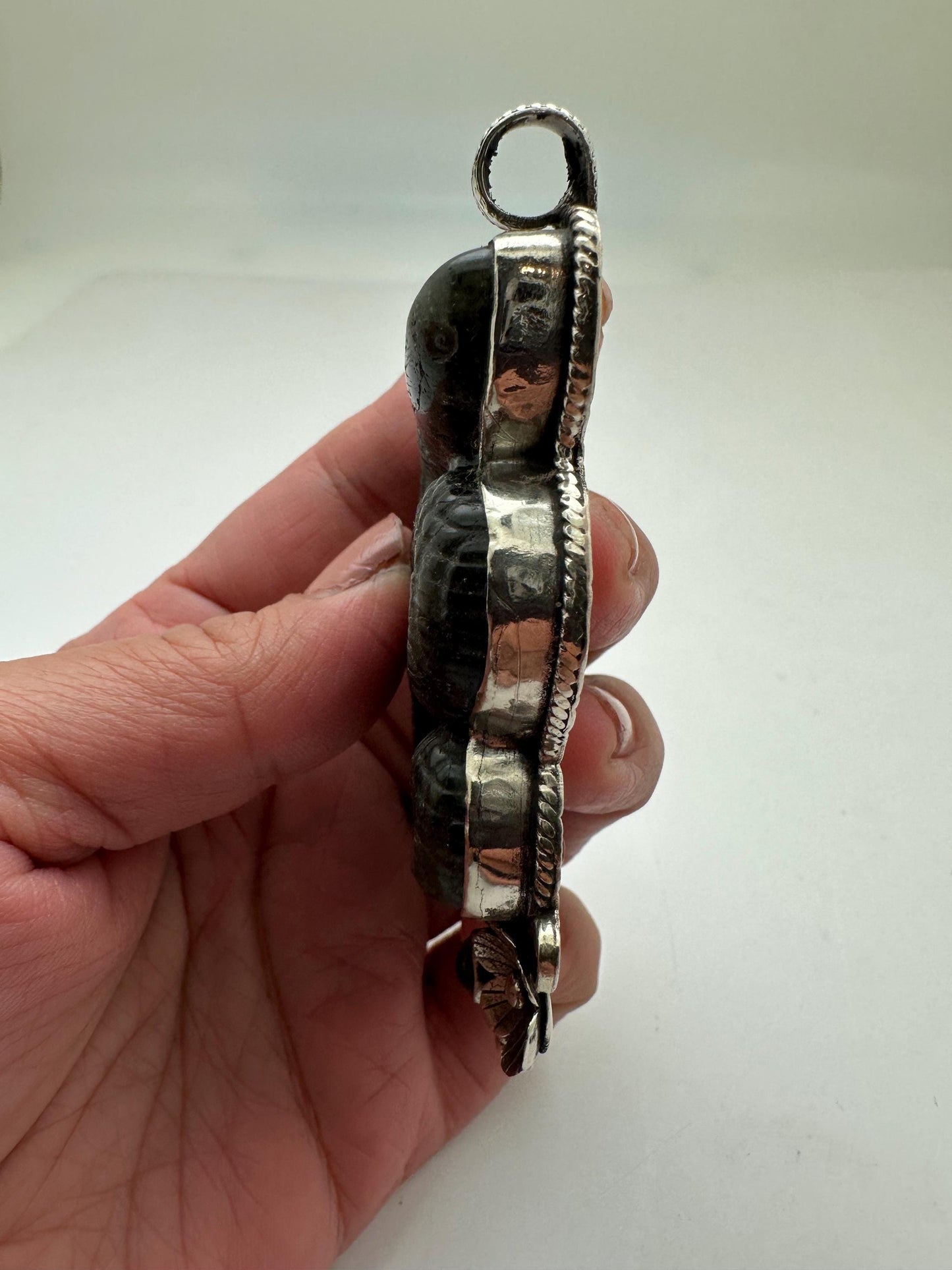 carved labradorite Snake Pendant, Floral Tibetan Repoussé Silver, Handcrafted, Nepal, 88.5mmX31mm, weighs about 57gm