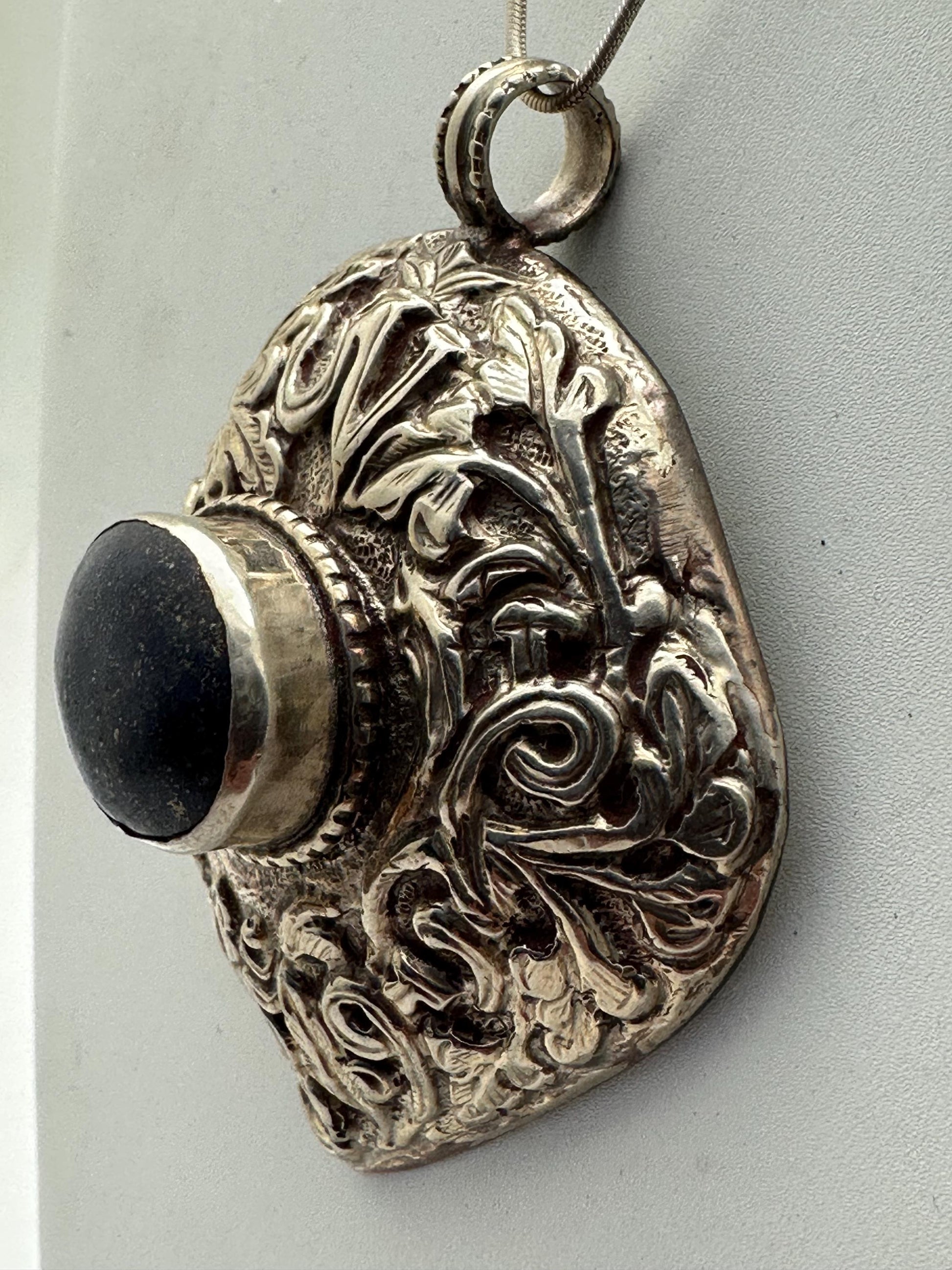 lapis pendant, handcrafted, tibetan repousse silver, Om mani padme hoon, floral, ethnic style,