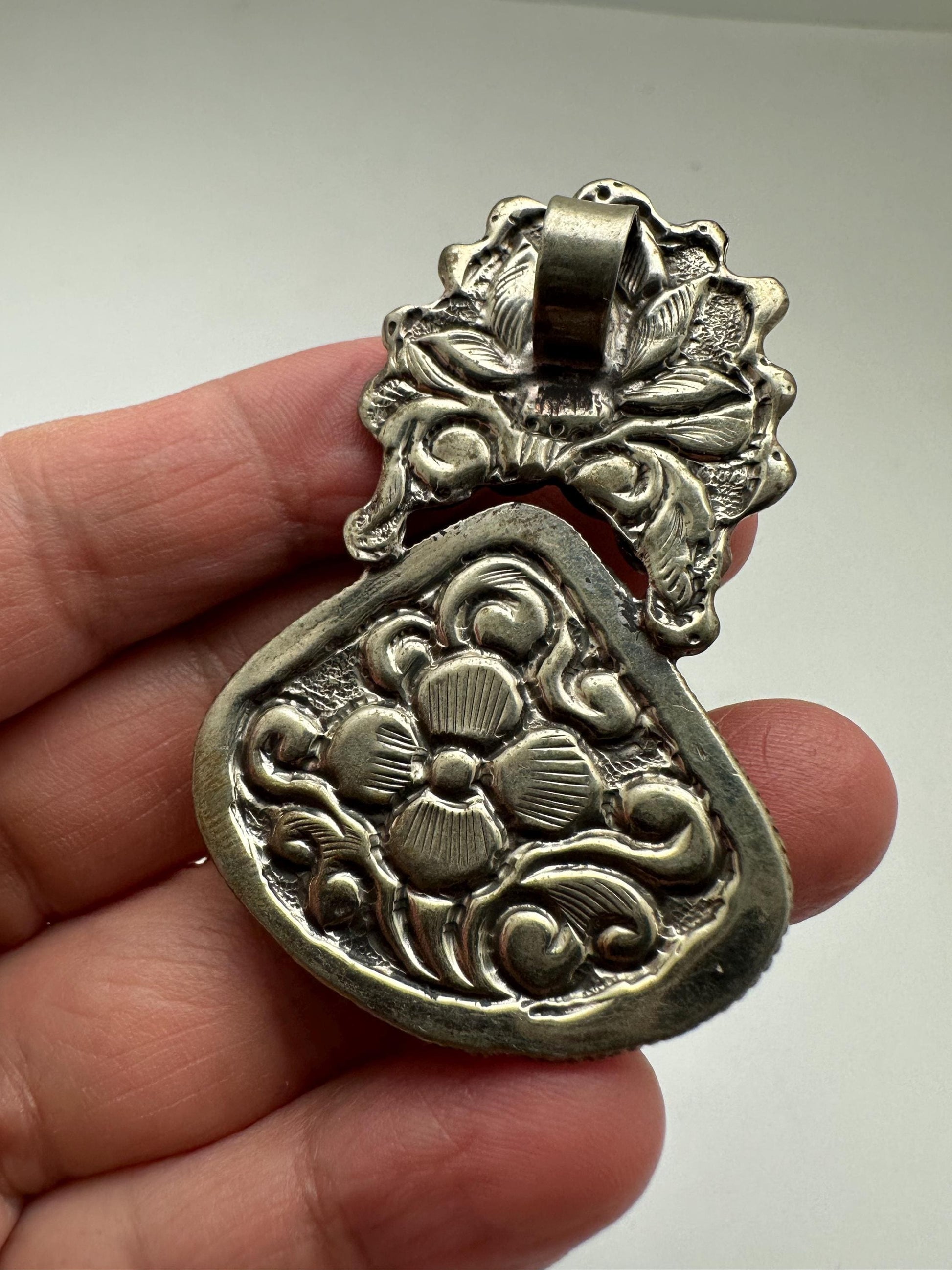 Abalone , Tibetan Repousse silver,floral,handcrafted,etnic style,Nepalese