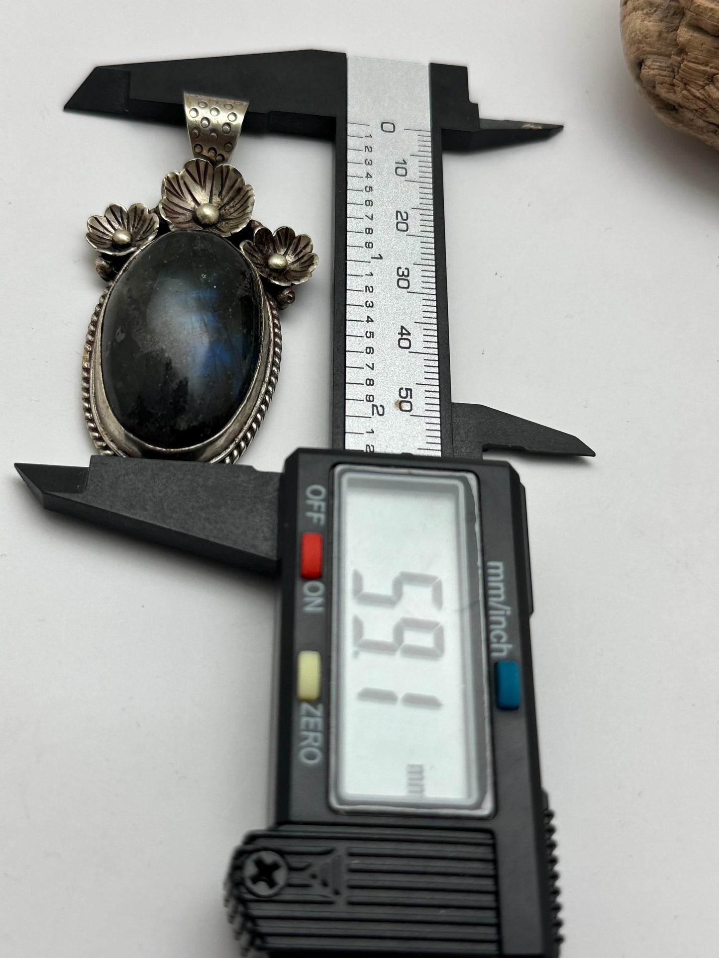 Labradorite pendant, handcrafted,tibetan repousse silver, floral design ,ethnic style,59mmX26mm