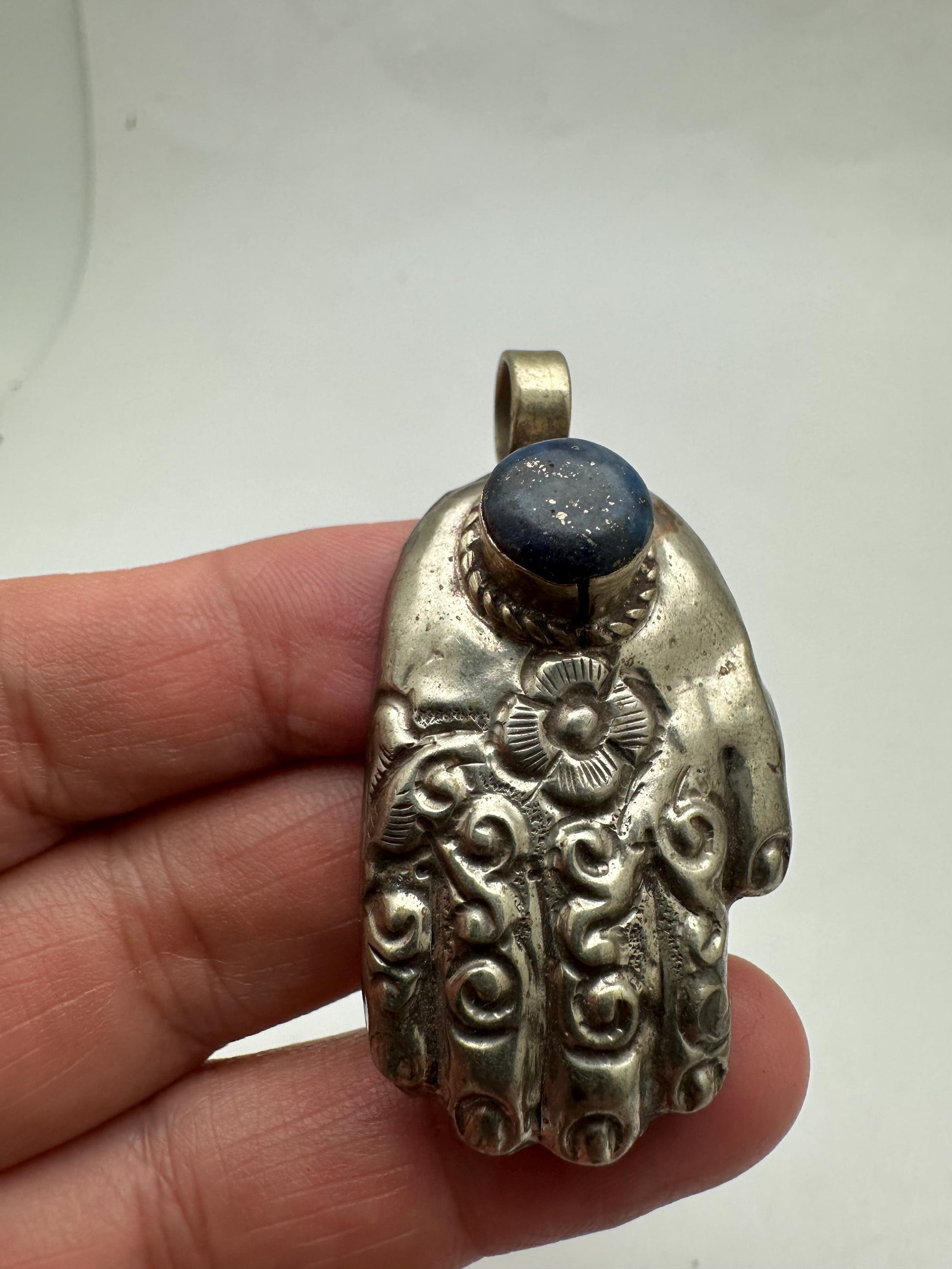 hamsa pendant, handcrafted,tibetan silver, lapis,49.7mmX25.9mm weighs about 11gm.
