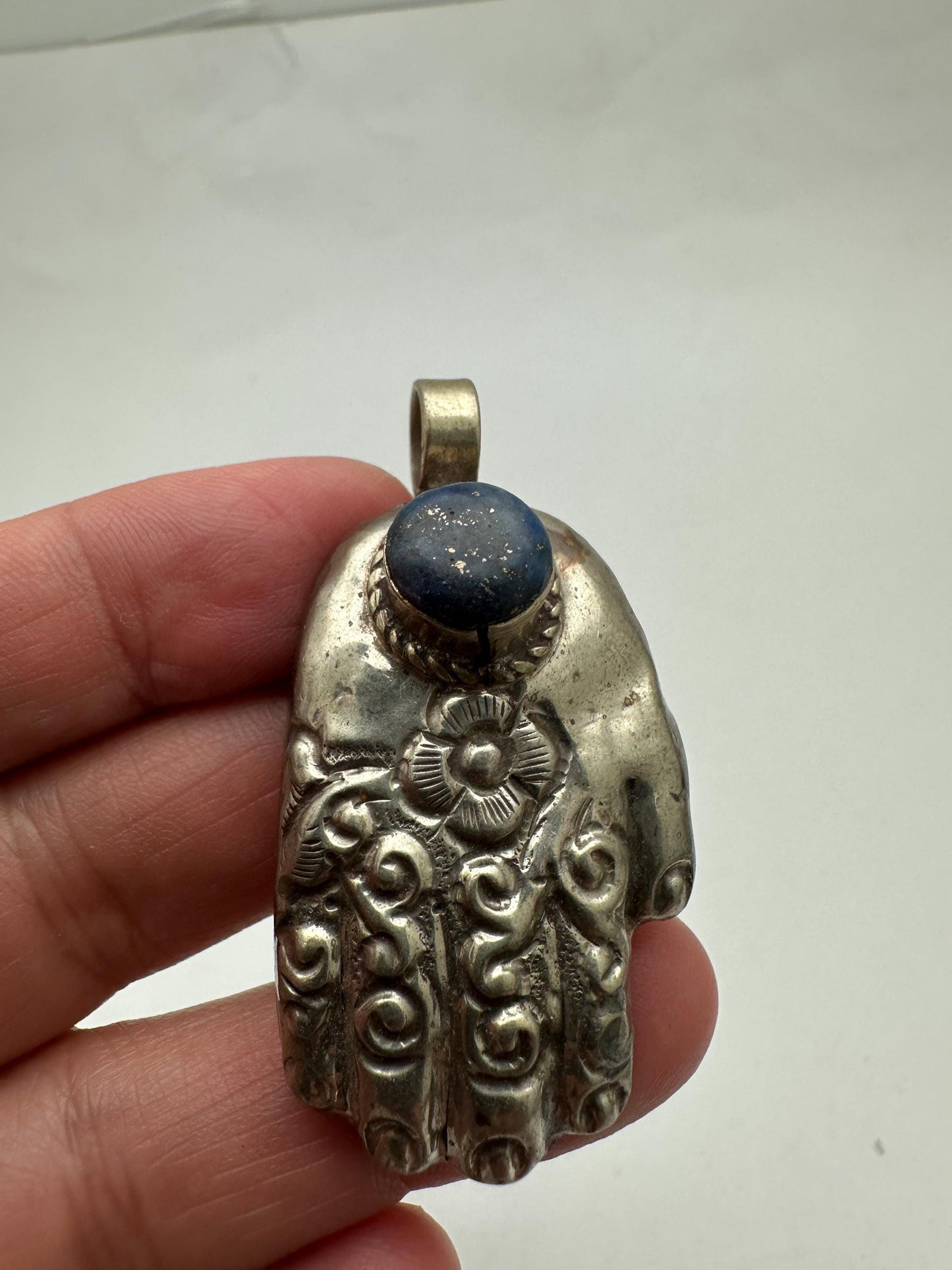 hamsa pendant, handcrafted,tibetan silver, lapis,49.7mmX25.9mm weighs about 11gm.