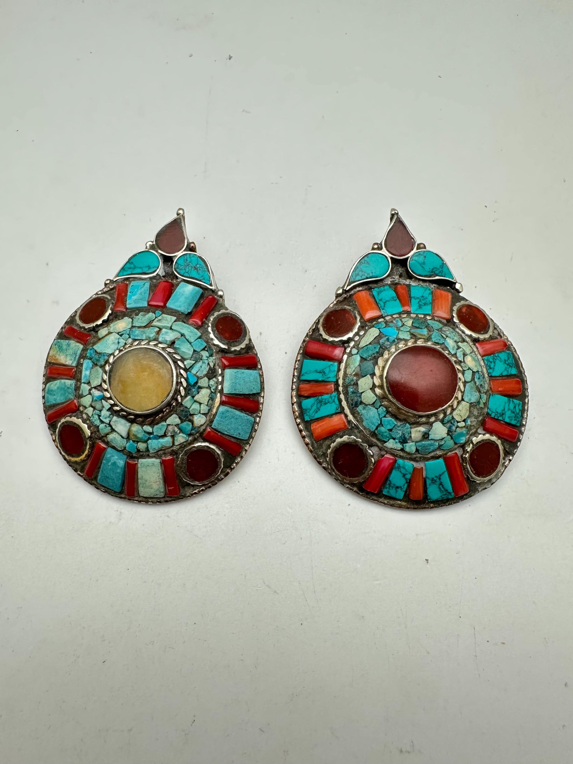 turquoise pendant, inlaid coral, turquoise ,handcrafted, tibetan silver,ethnic style,Nepalese