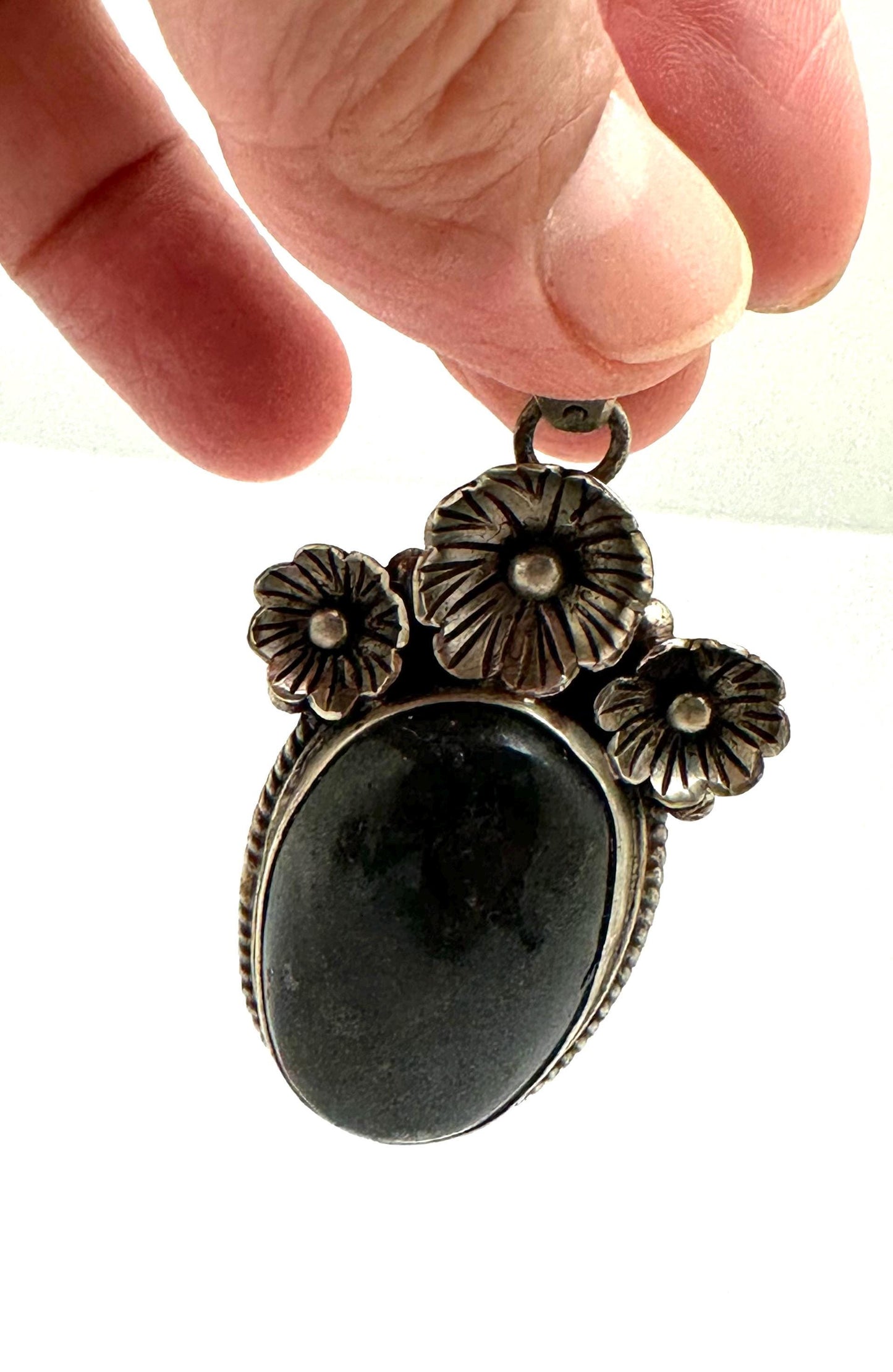 Labradorite pendant, handcrafted,tibetan repousse silver, floral design ,ethnic style,59mmX26mm