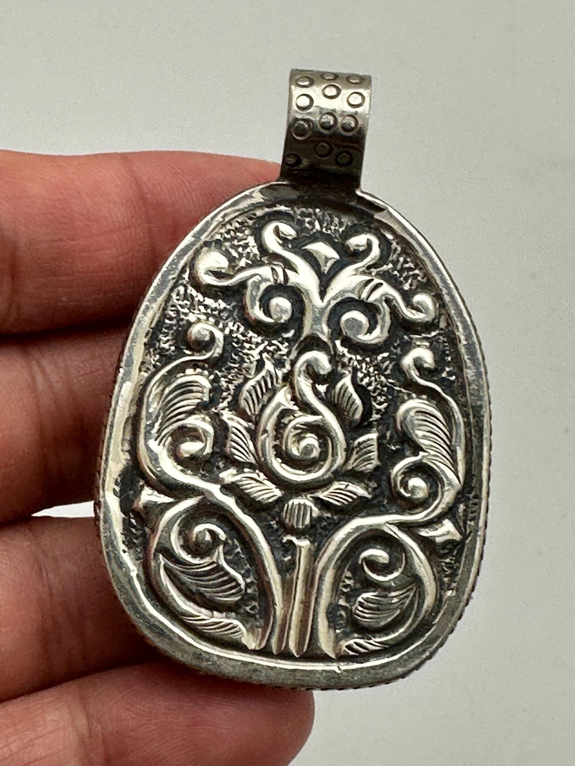 Carnilian carved Buddha pendant,handcrafted,Tibetan silver,spiritual,meditation,yoga