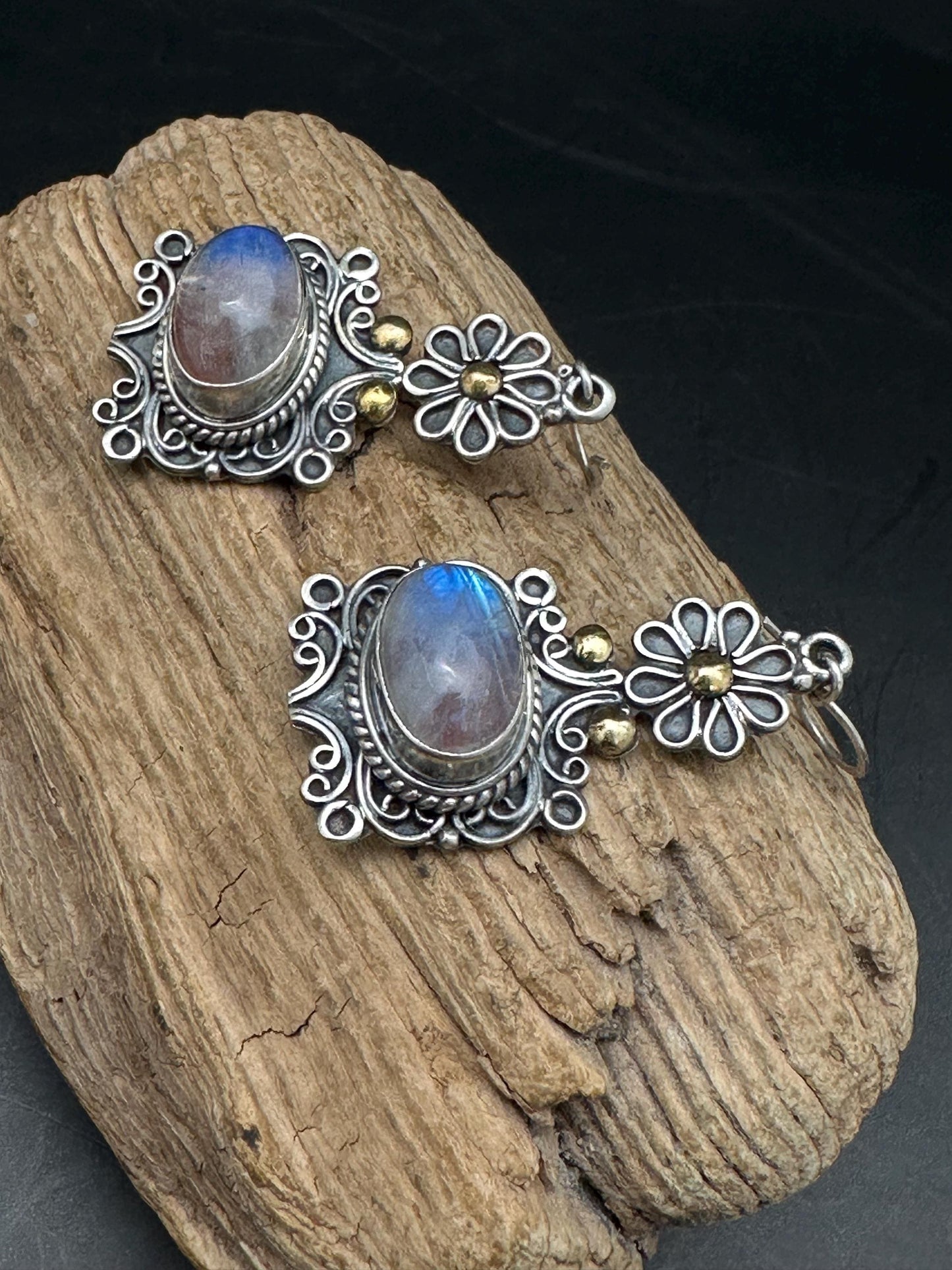Moon stone earring, 925 sterling silver, natural stone , master handcrafted